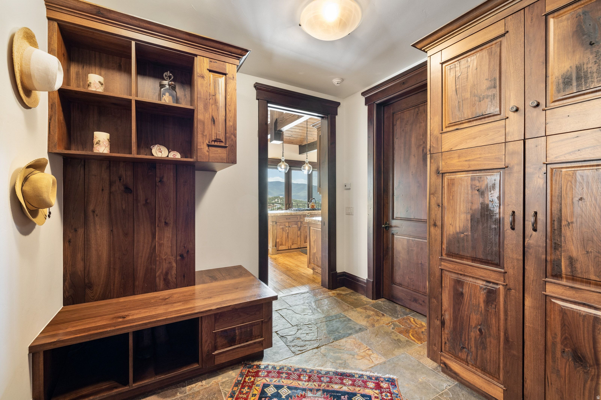 2910 E BROWN DUCK MTN CIR #107