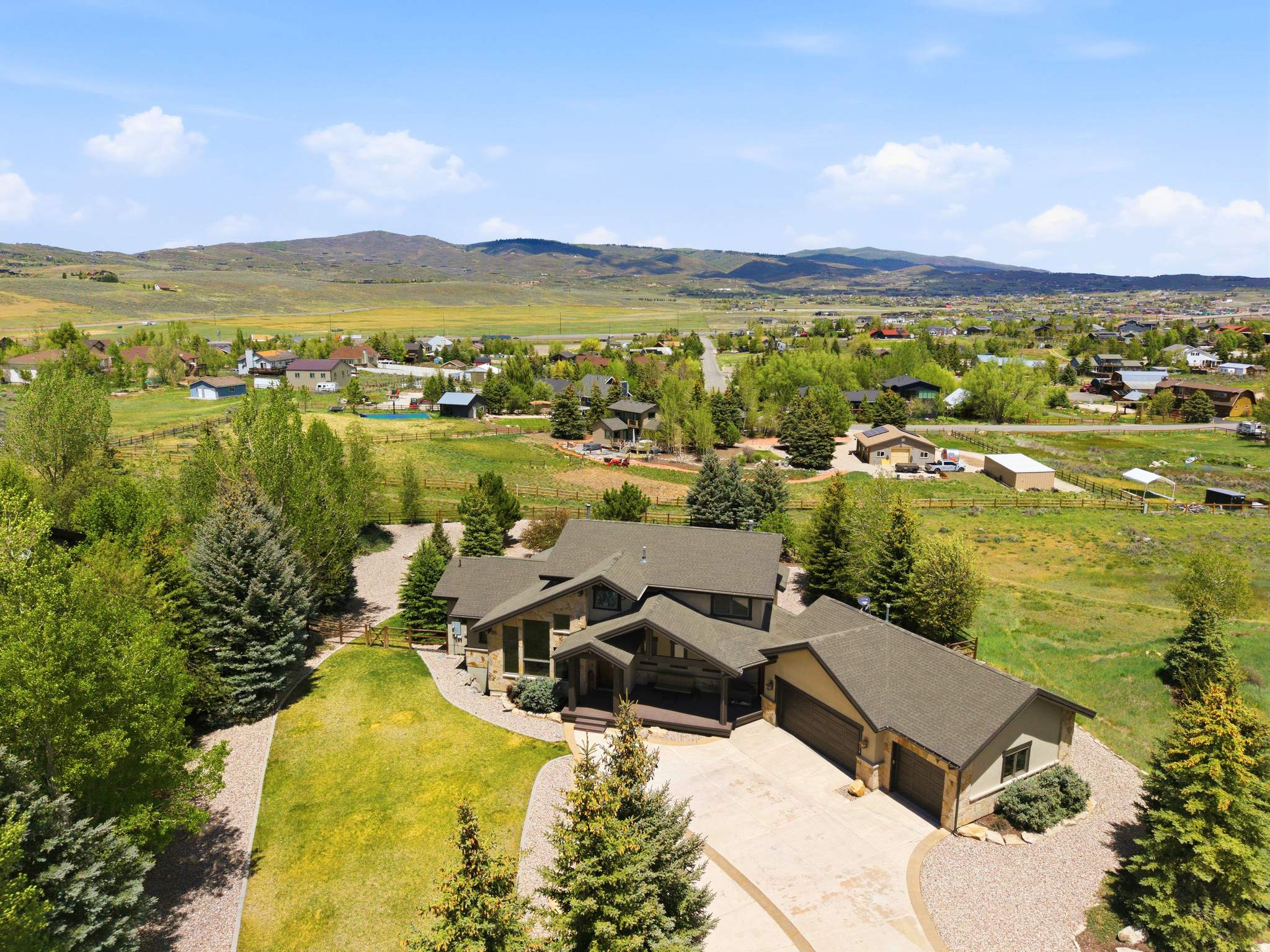 6110 TRAILSIDE DR