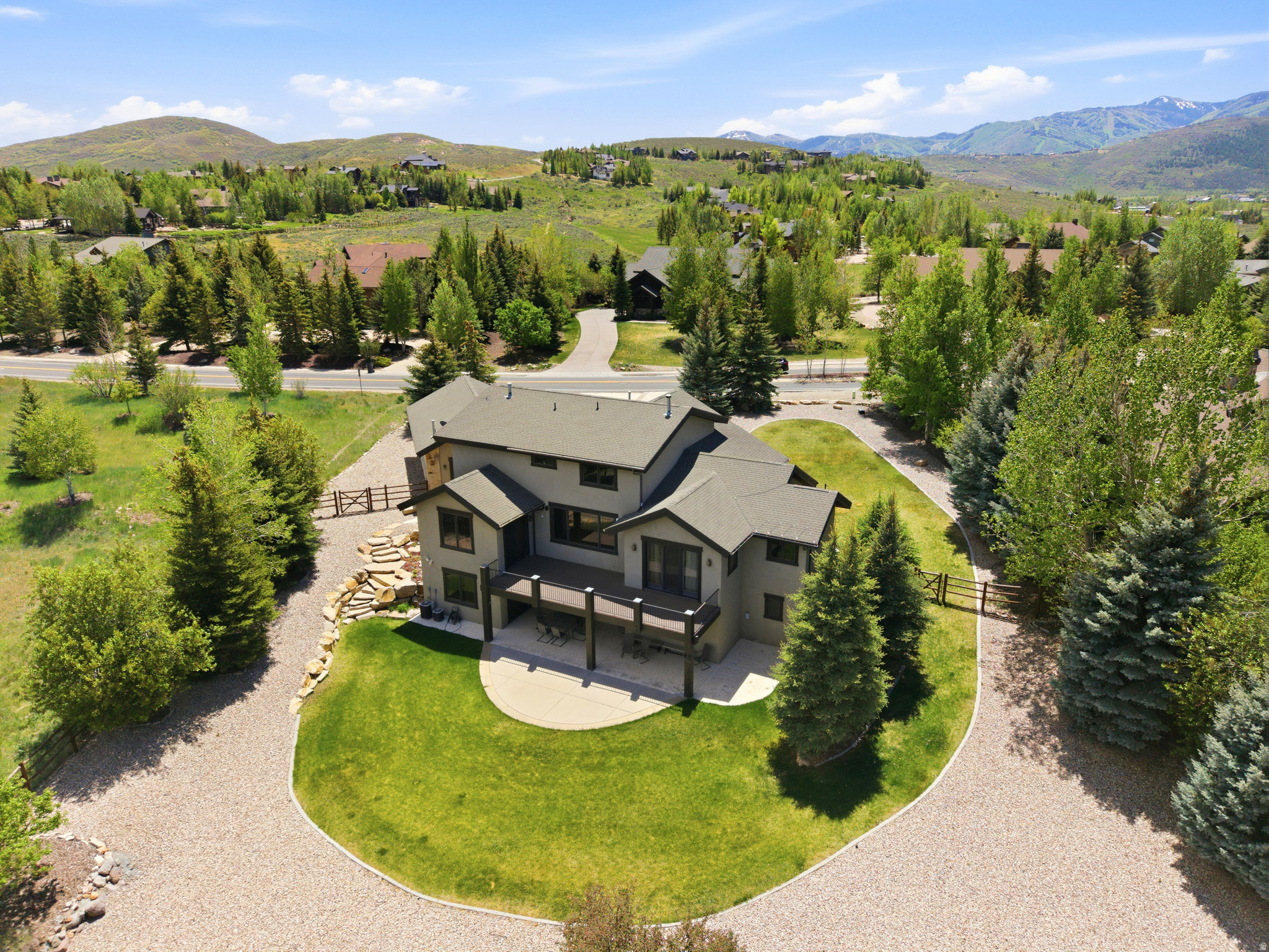 6110 TRAILSIDE DR