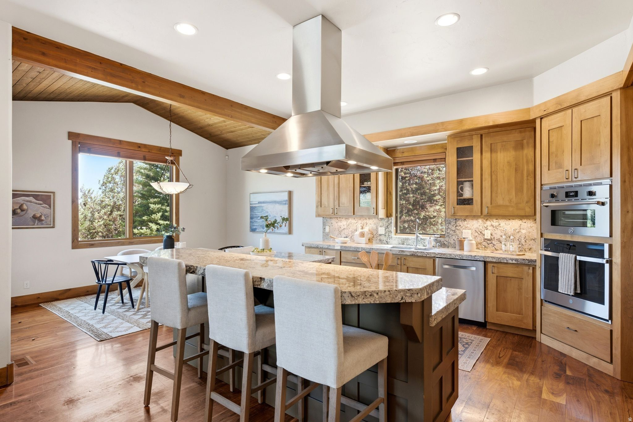 6110 TRAILSIDE DR