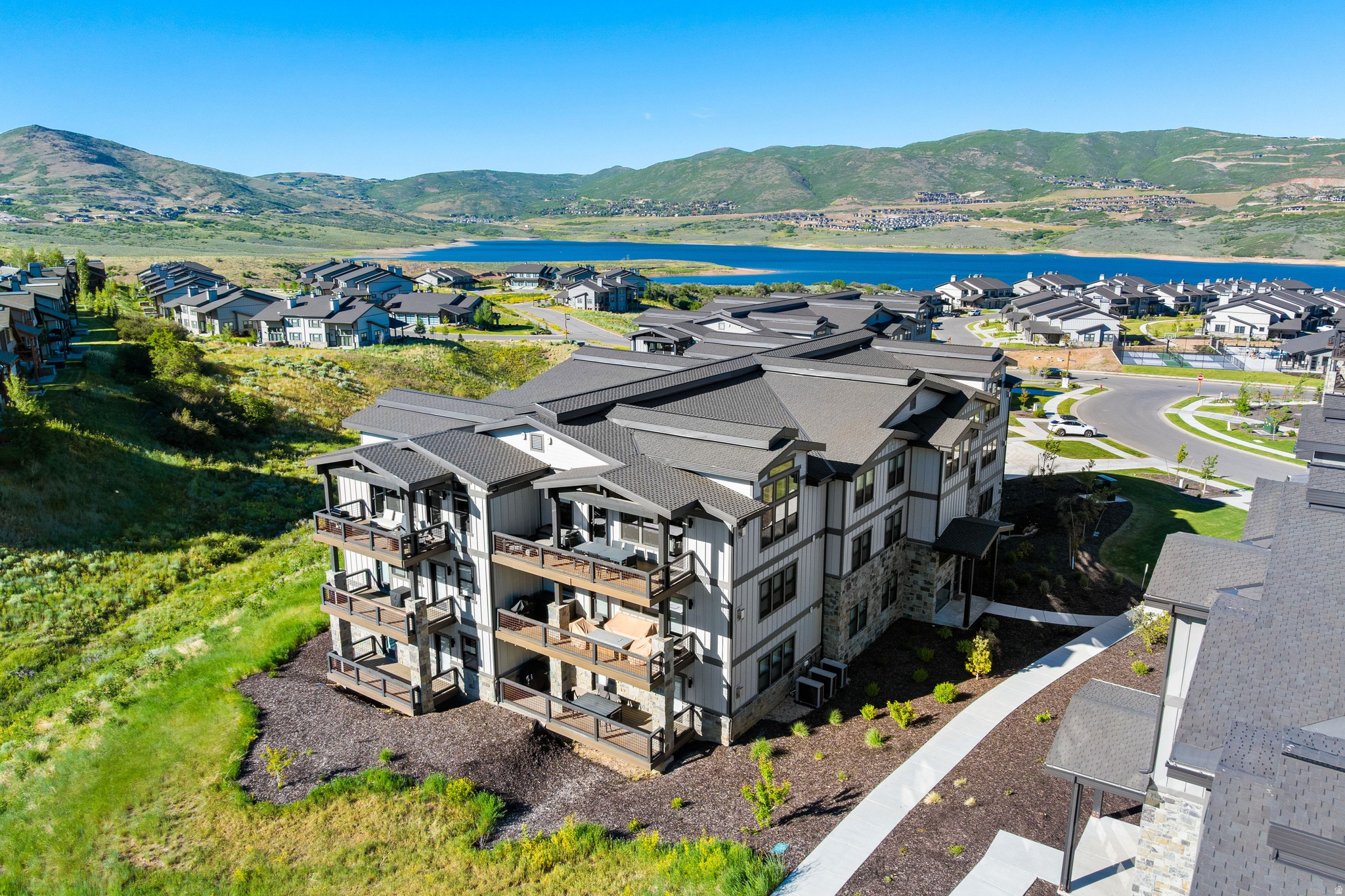 1134 W HELLING CIR #6-302