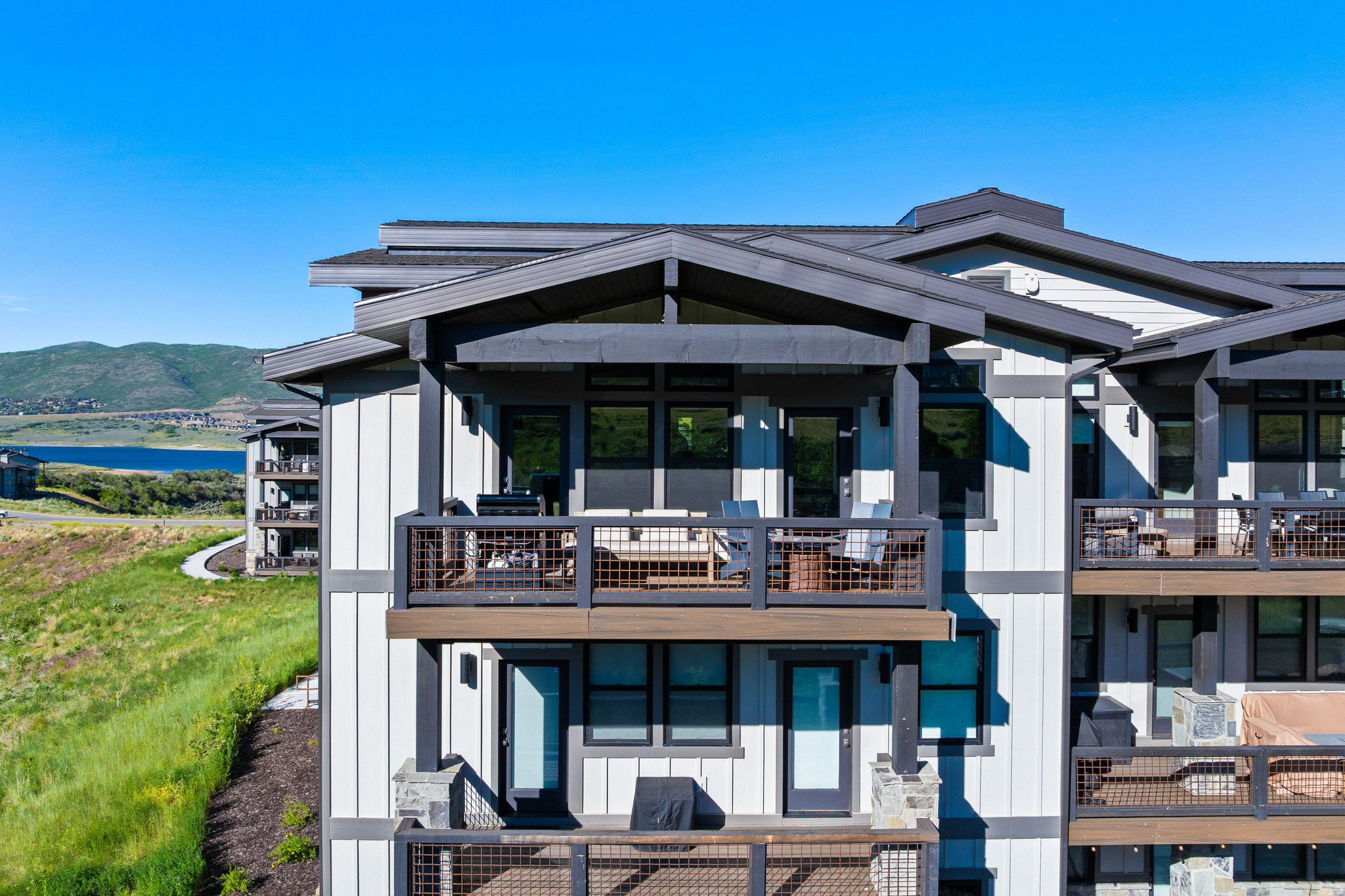 1134 W HELLING CIR #6-302
