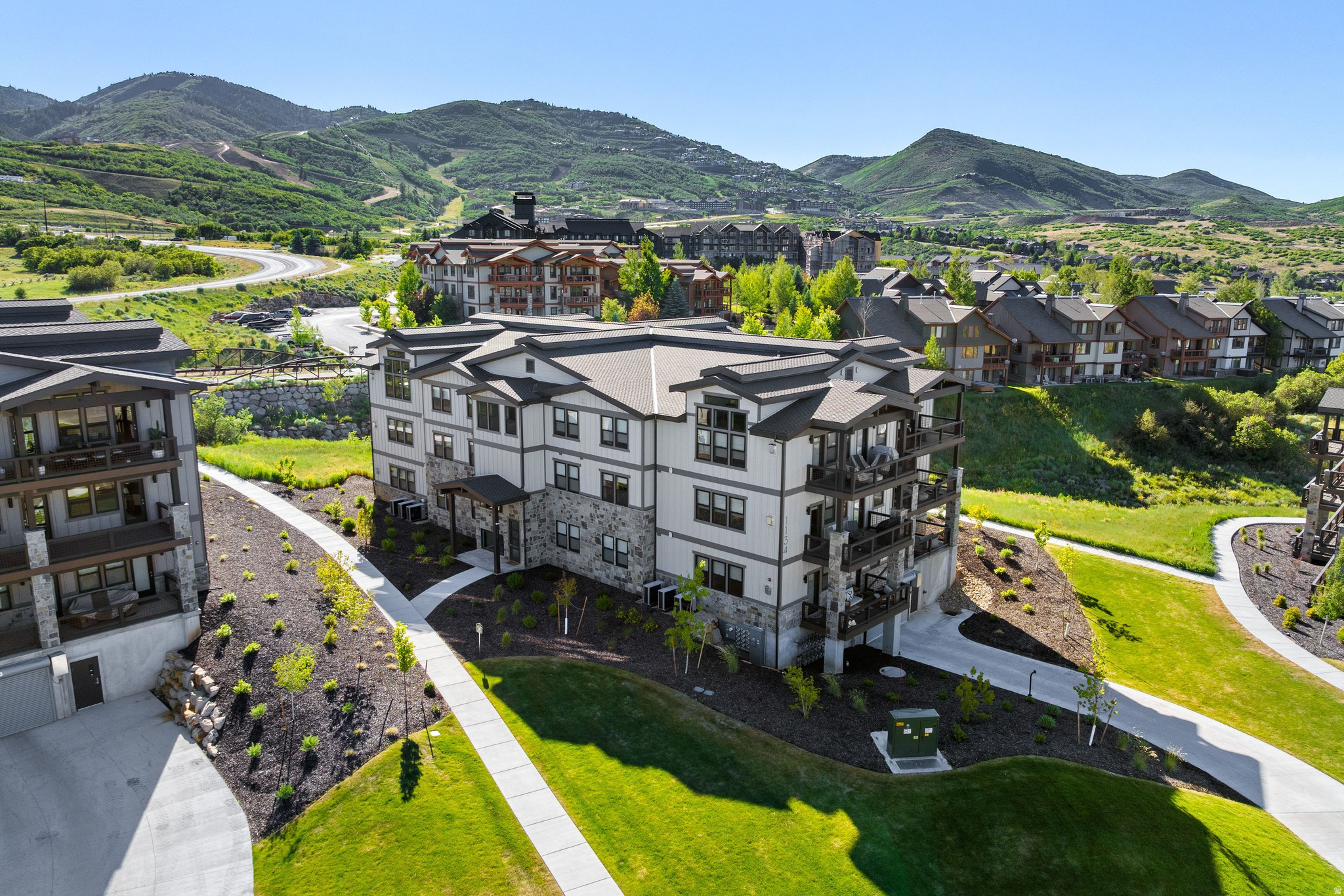 1134 W HELLING CIR #6-302
