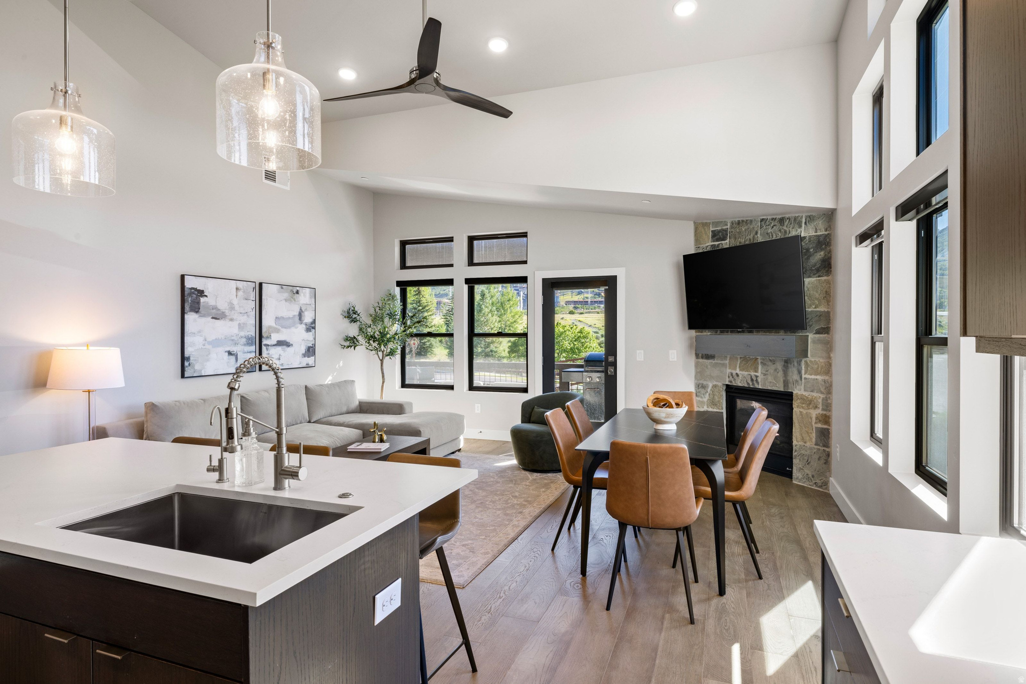 1134 W HELLING CIR #6-302