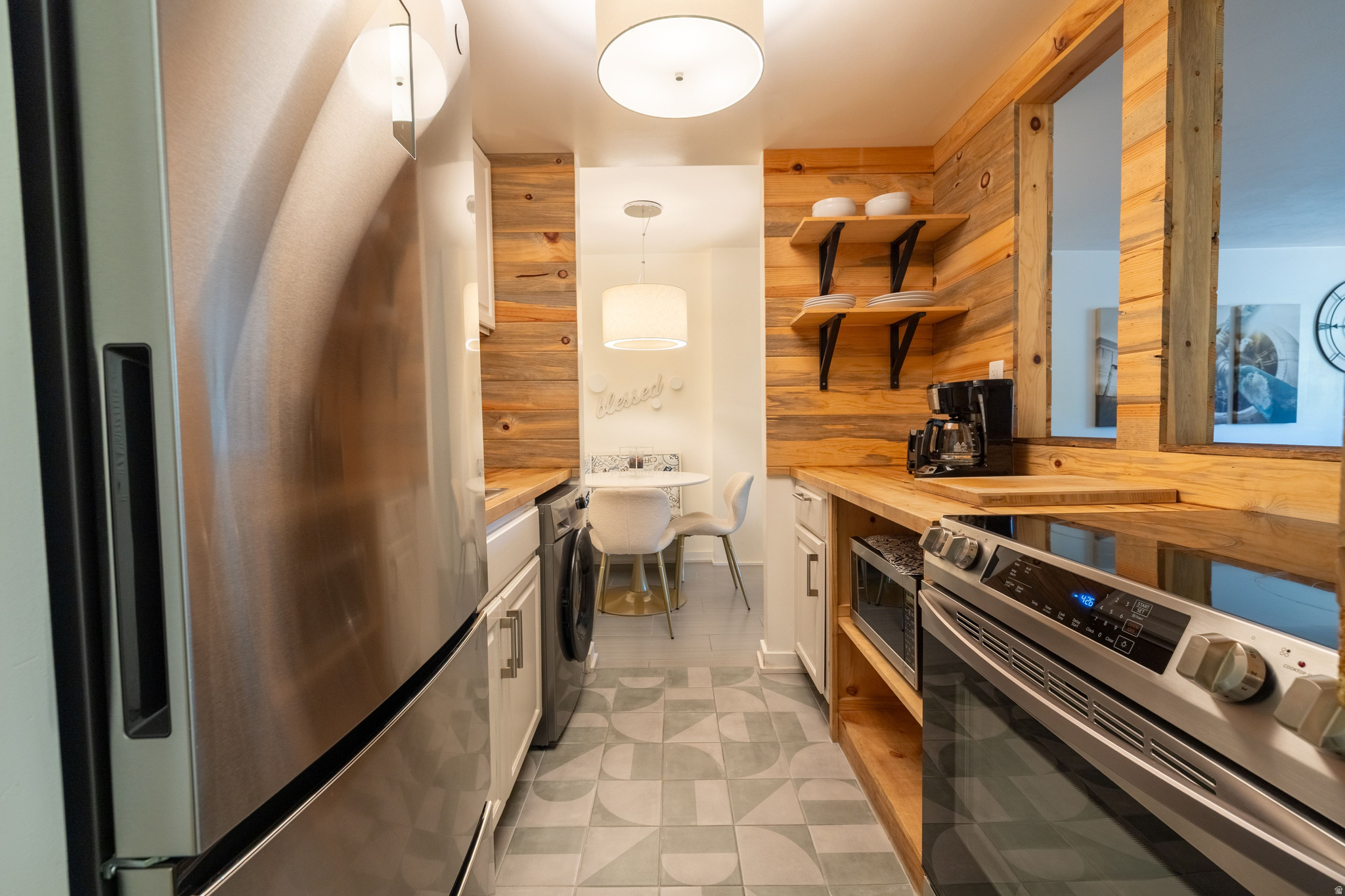 87 W 300 NORTH #307