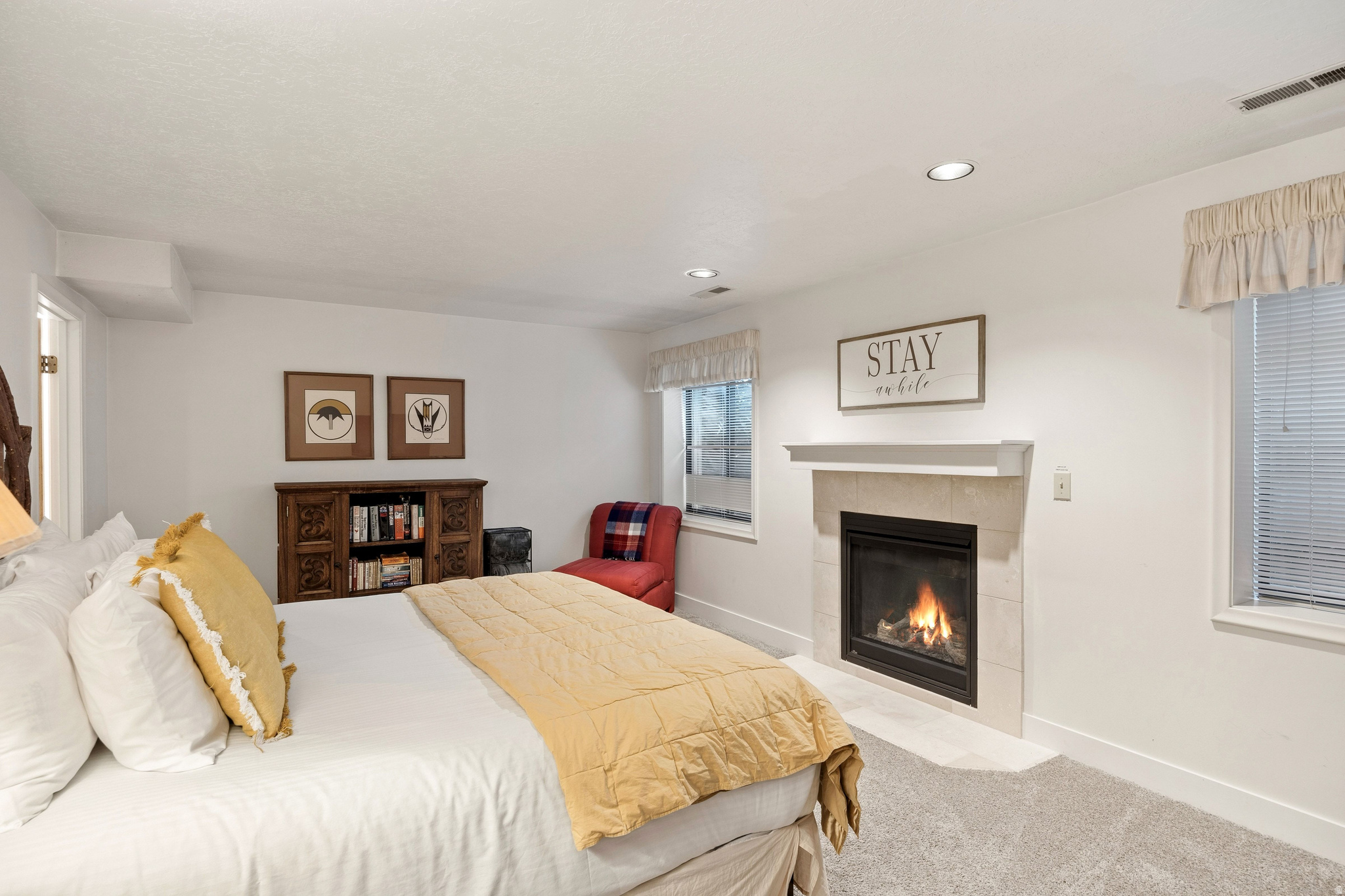 1685 VILLAGE ROUND DR
