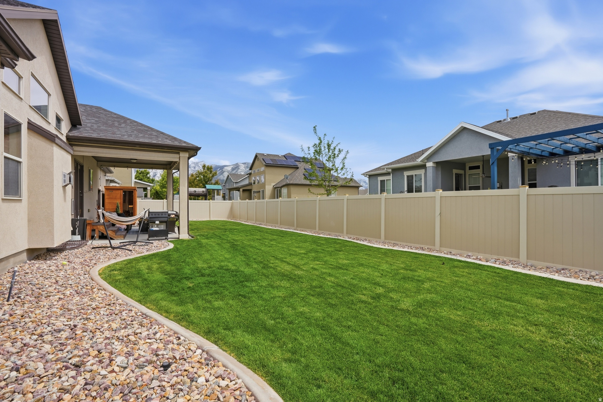 121 W MISTY LN