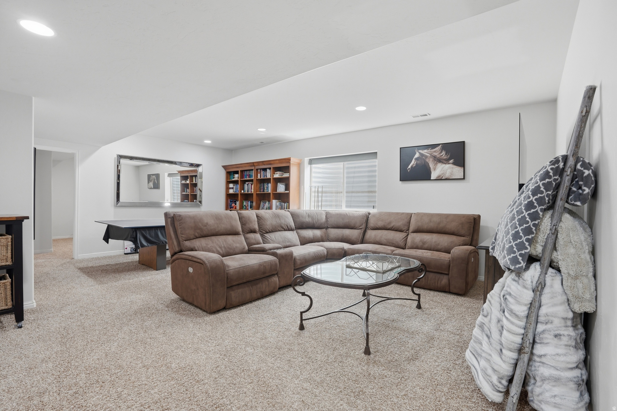 121 W MISTY LN