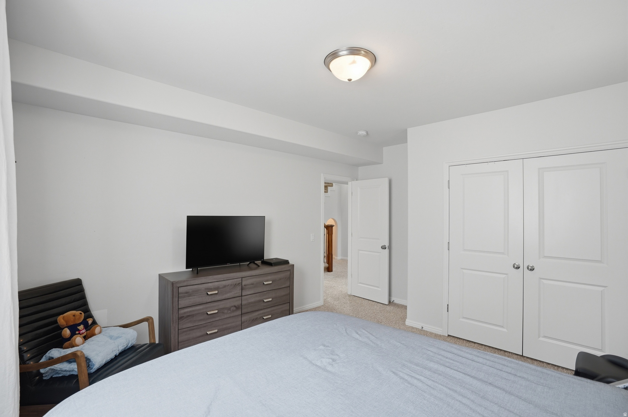 121 W MISTY LN