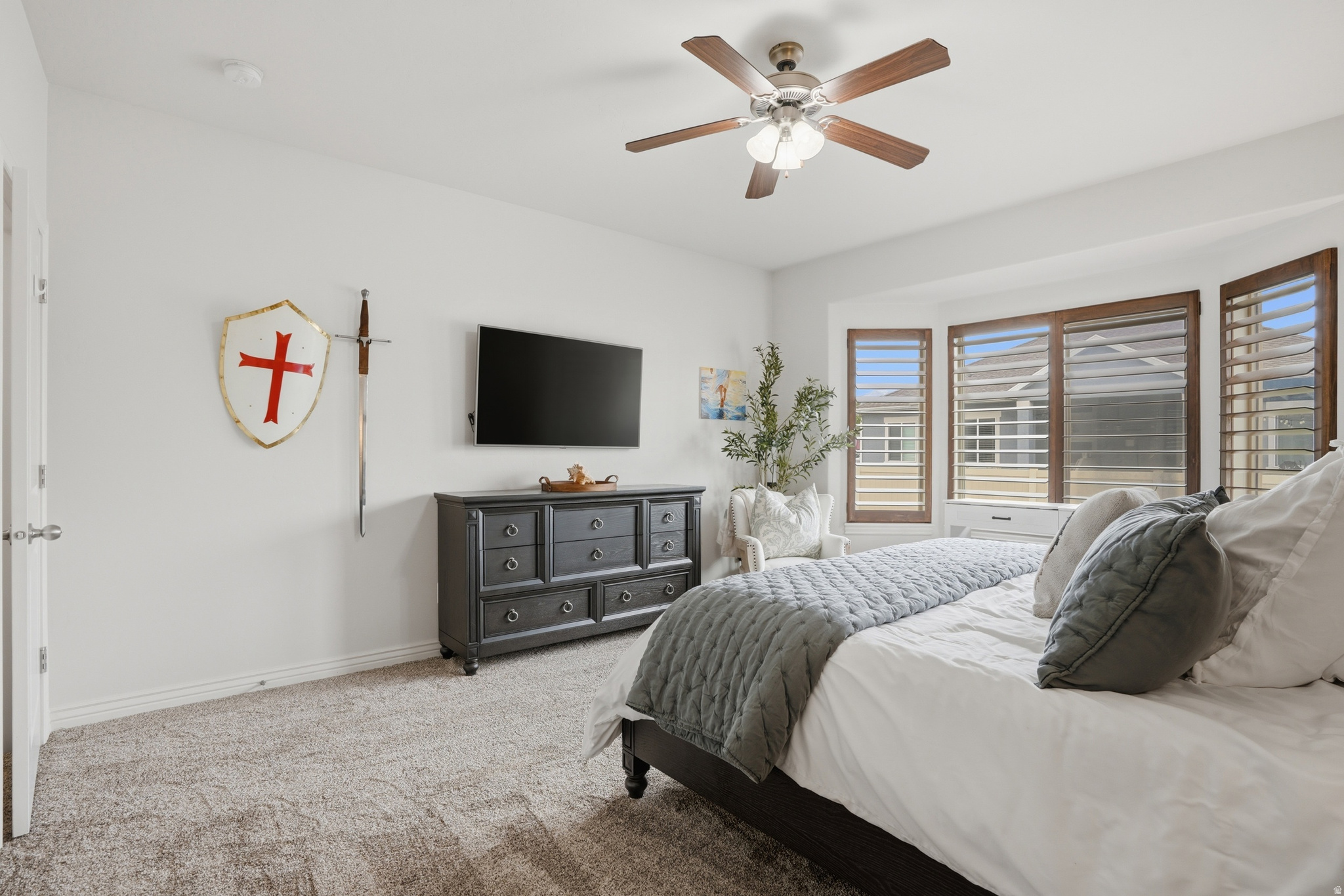 121 W MISTY LN