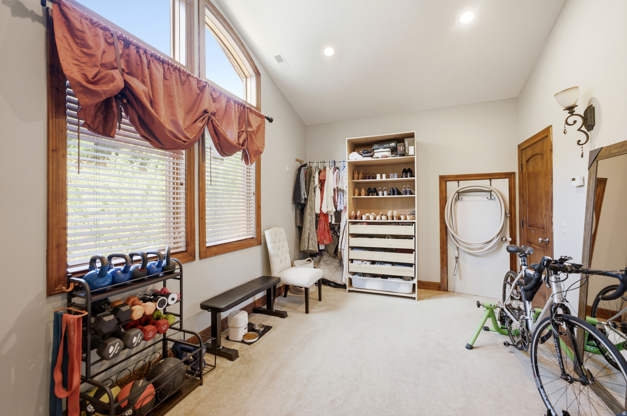 335 W BERN WAY