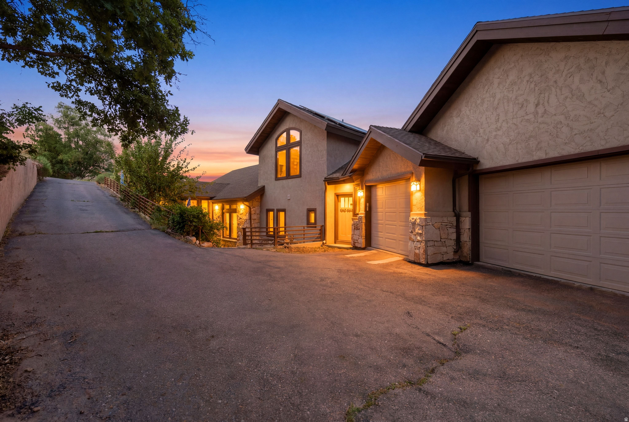 335 W BERN WAY
