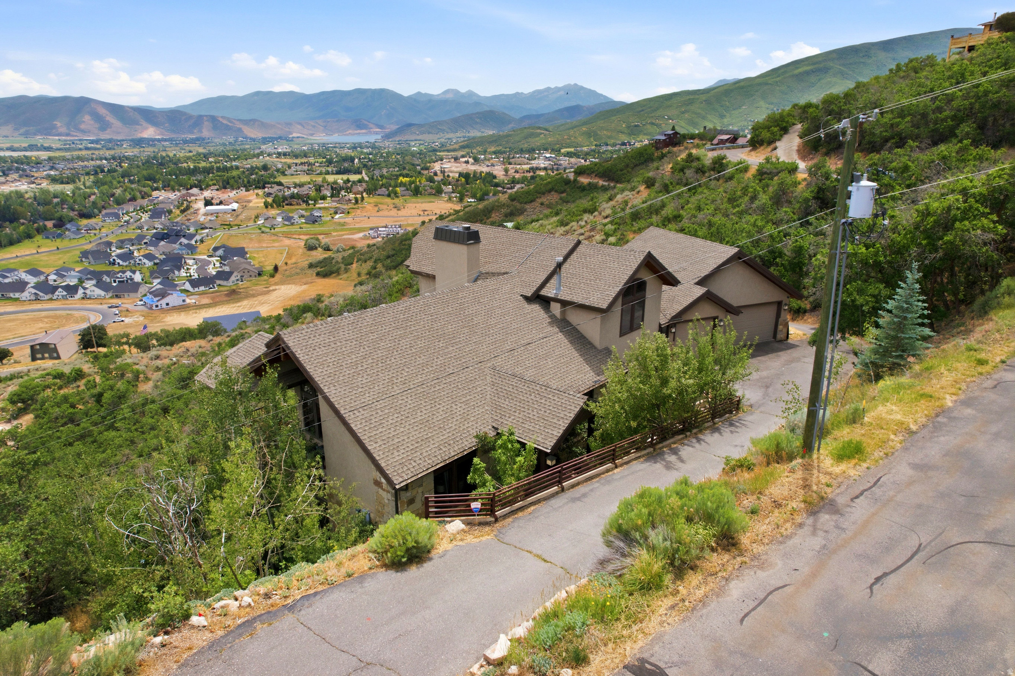 335 W BERN WAY