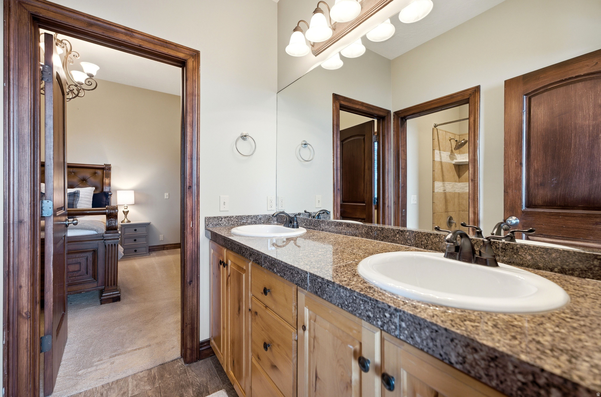 335 W BERN WAY