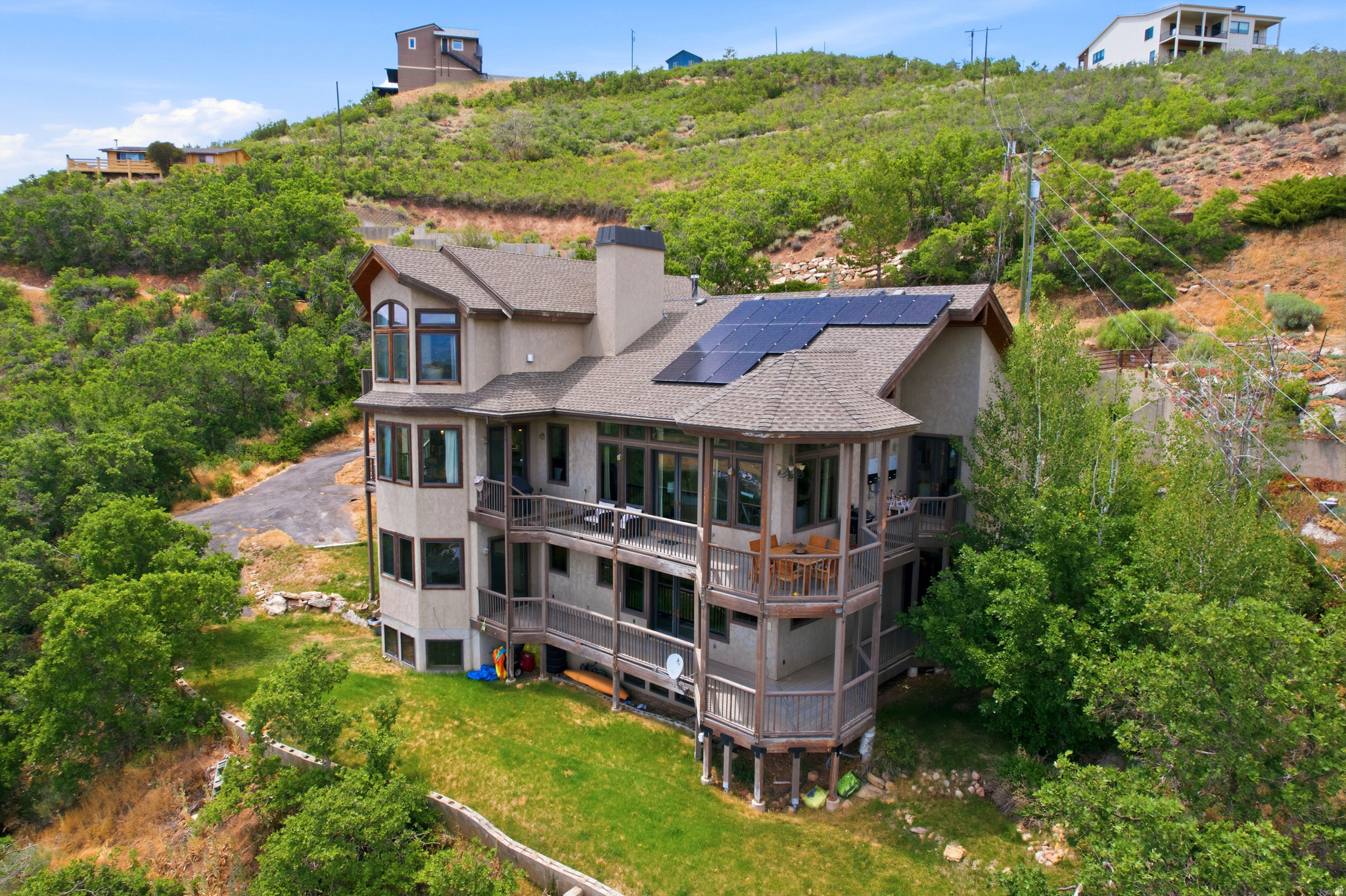 335 W BERN WAY