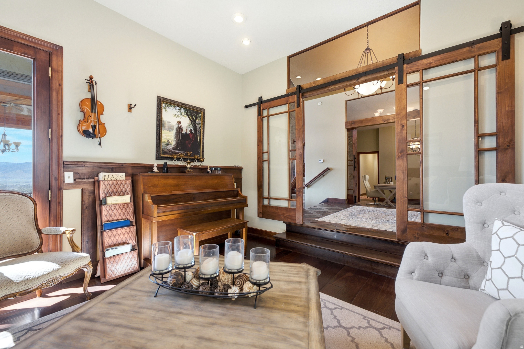 335 W BERN WAY