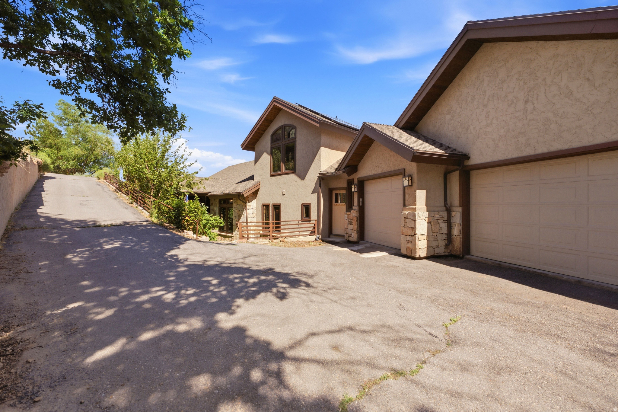335 W BERN WAY