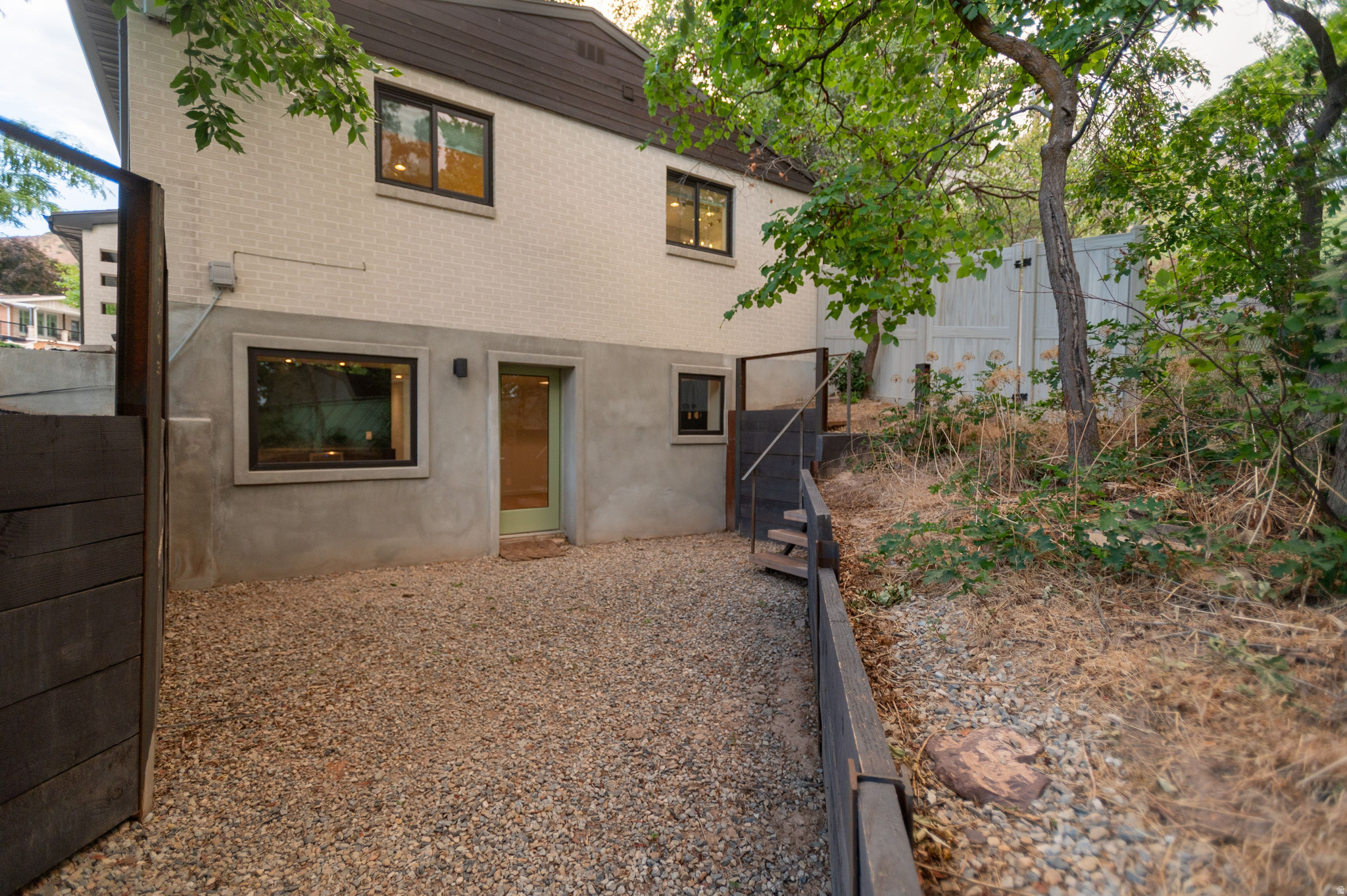3570 E RAINIER AVE