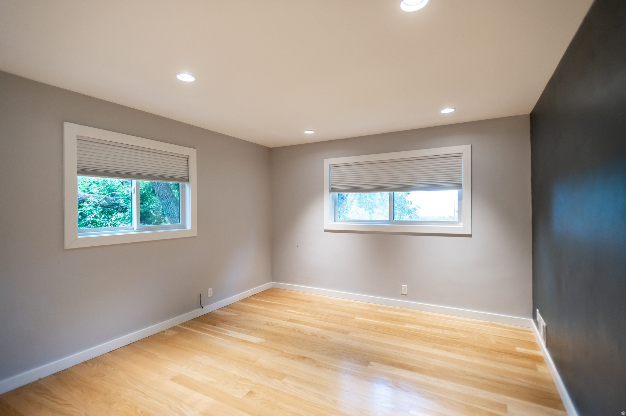 3570 E RAINIER AVE