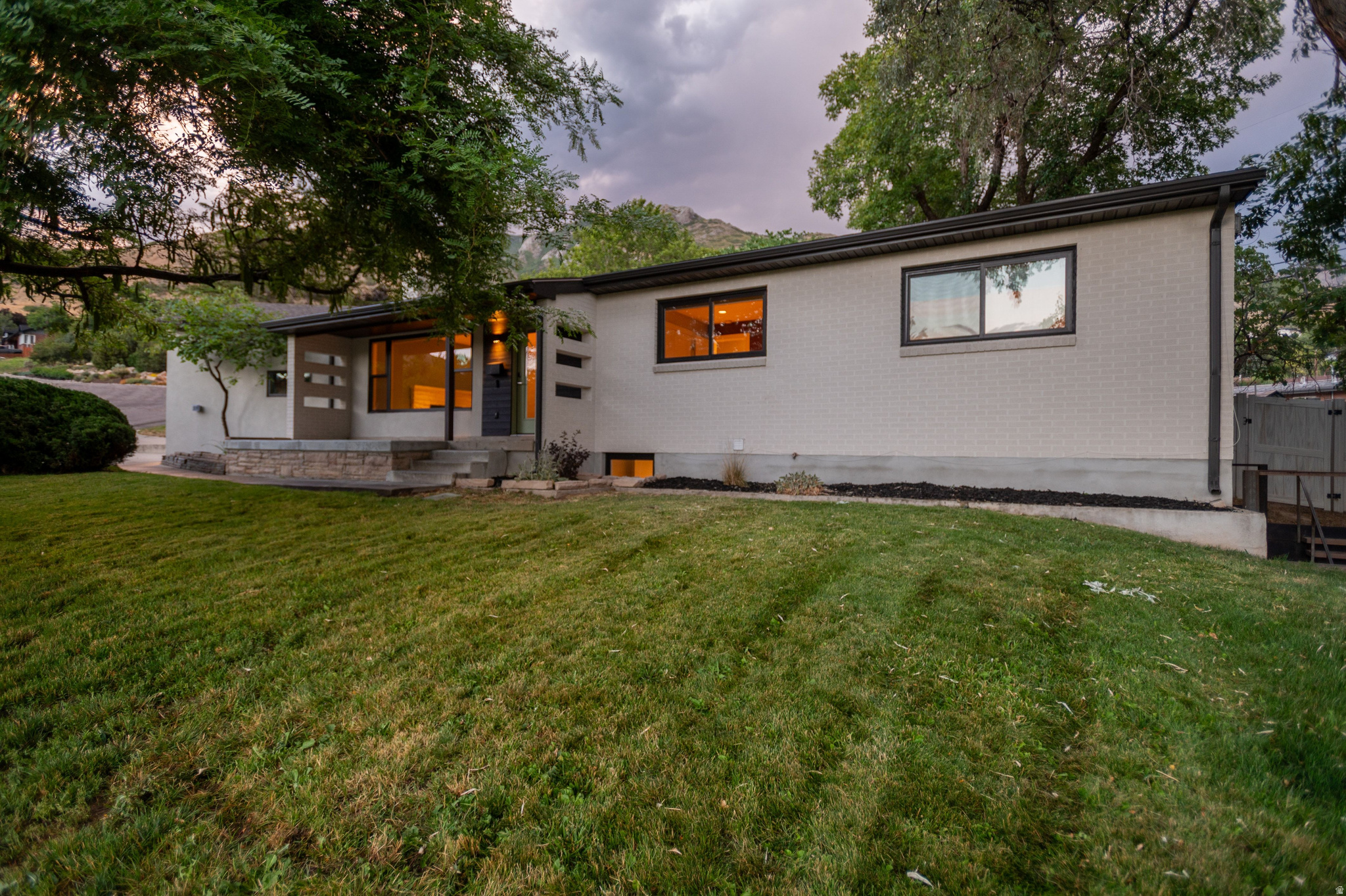 3570 E RAINIER AVE