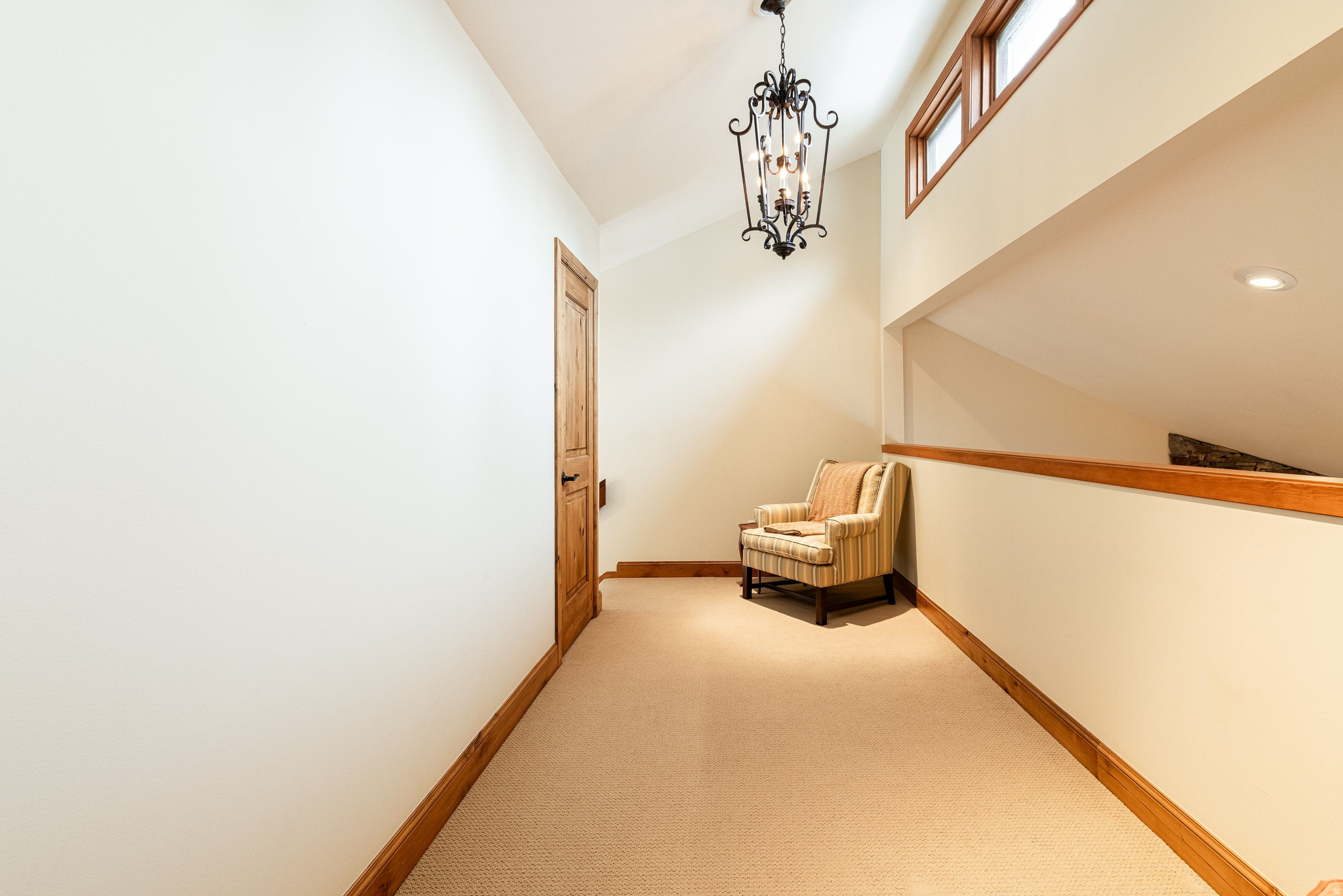 1525 LAKESIDE CIR
