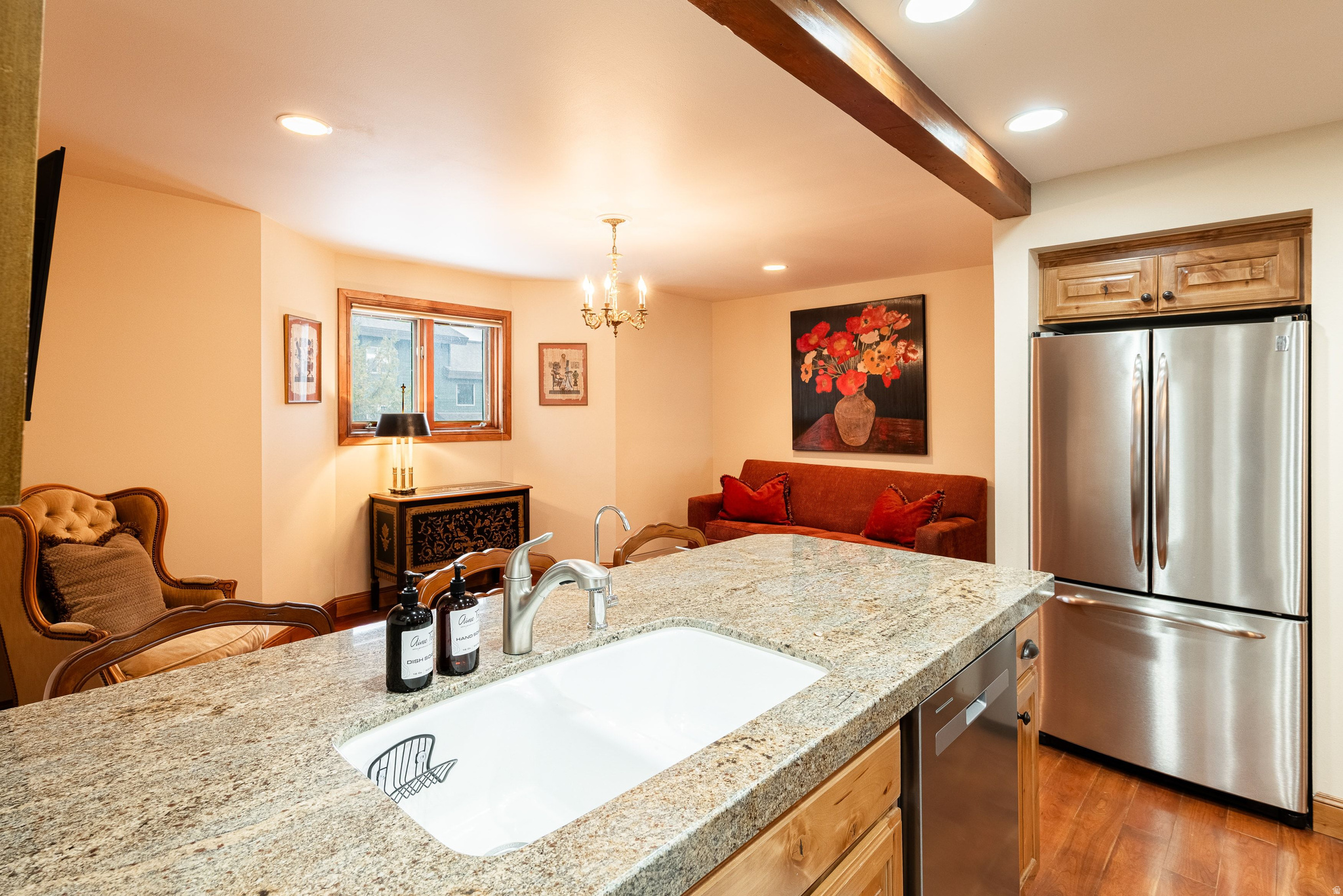 1525 LAKESIDE CIR
