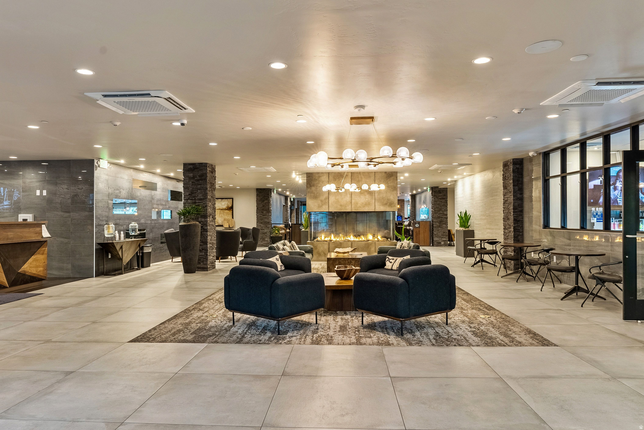 909 W PEACE TREE TRL #513