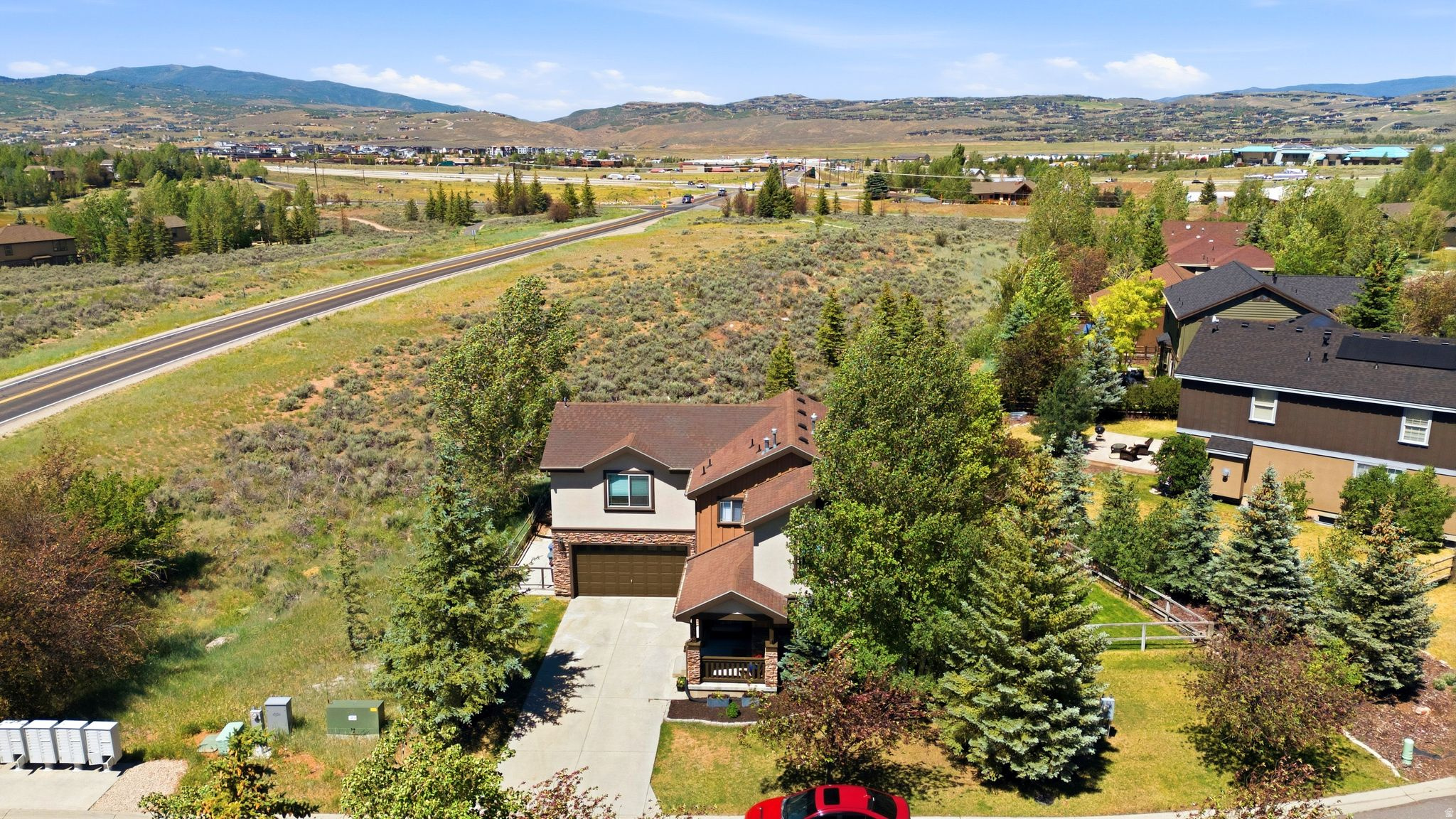 1073 FOXCREST DR