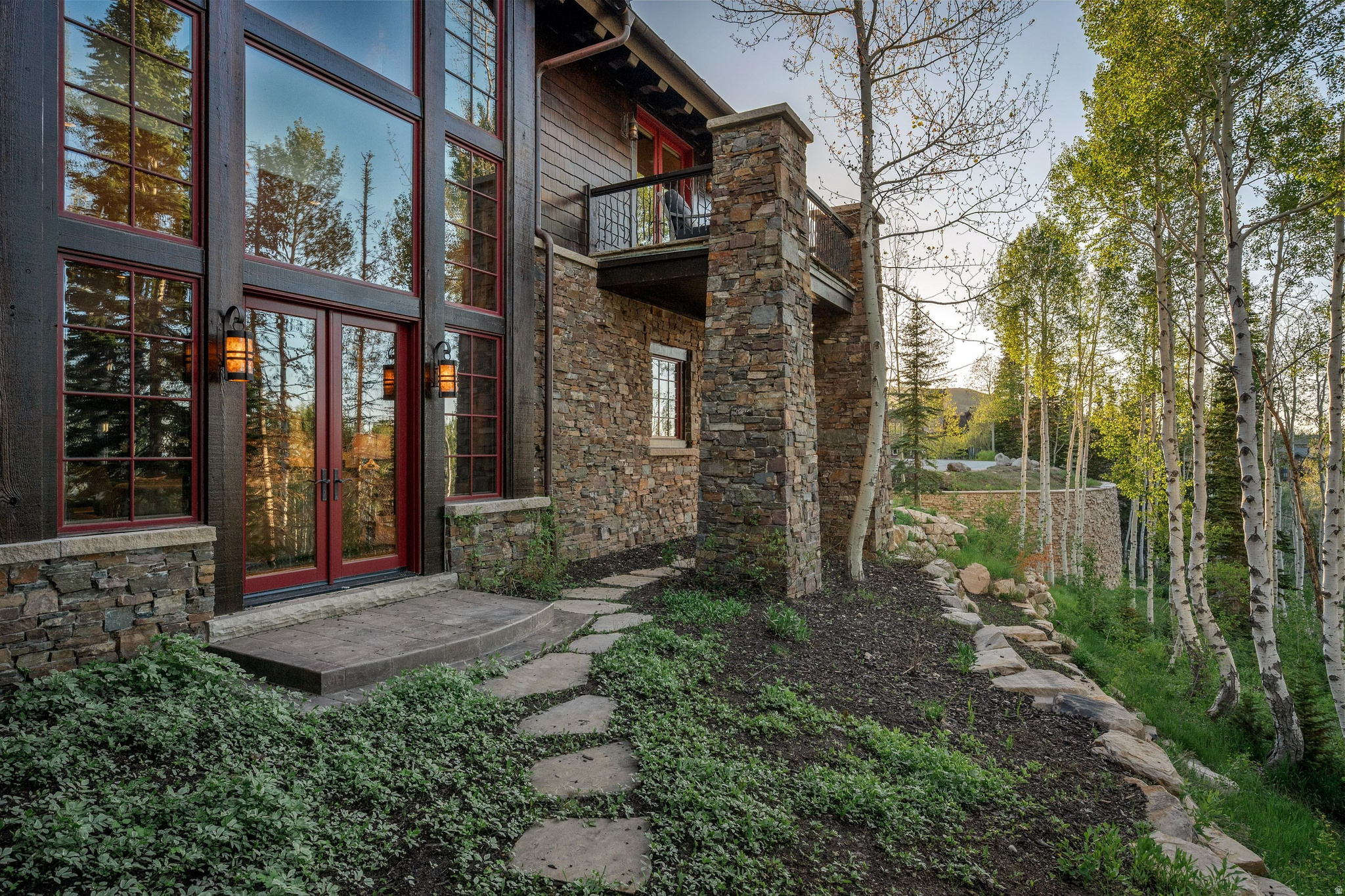 35 BANNER CT