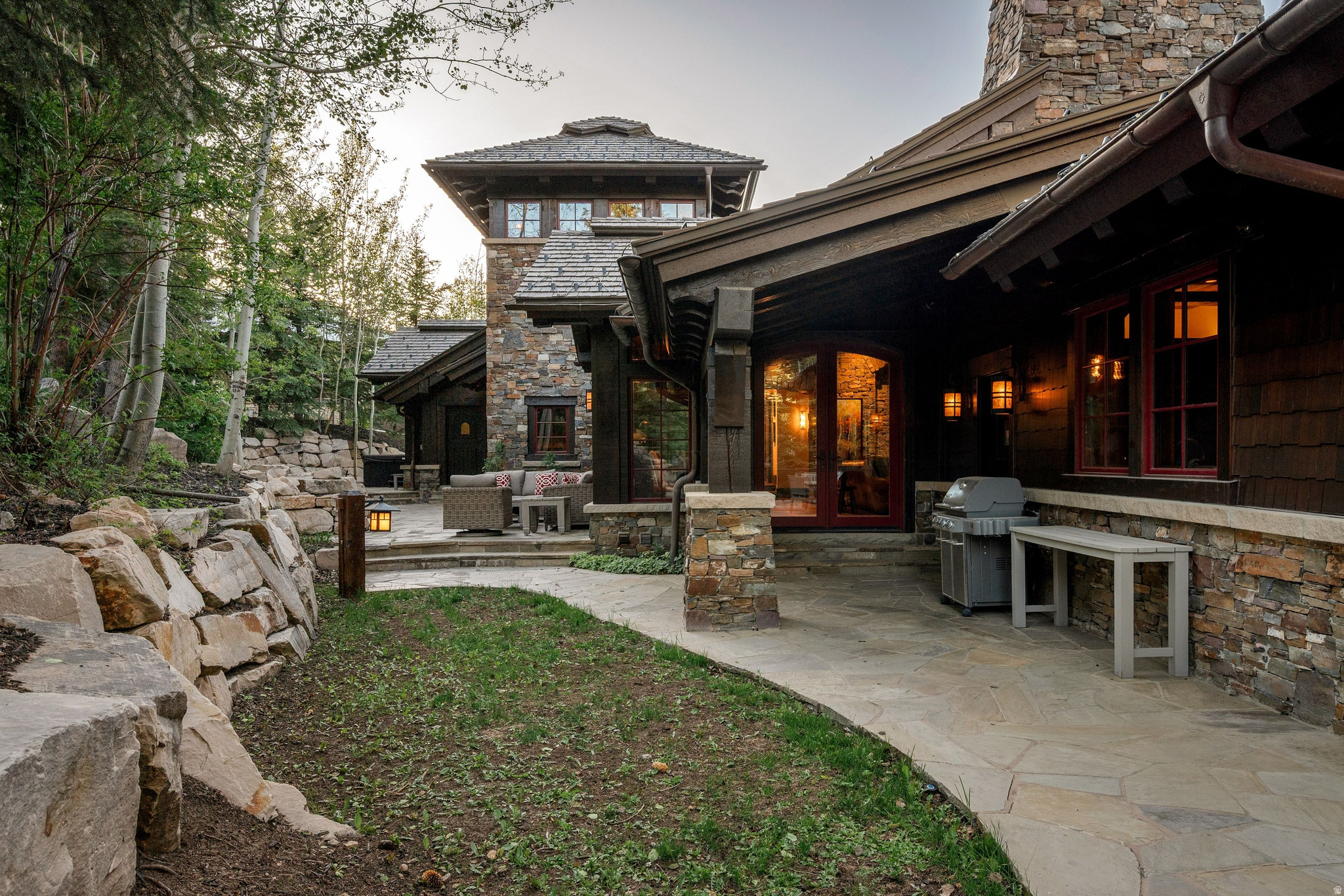 35 BANNER CT