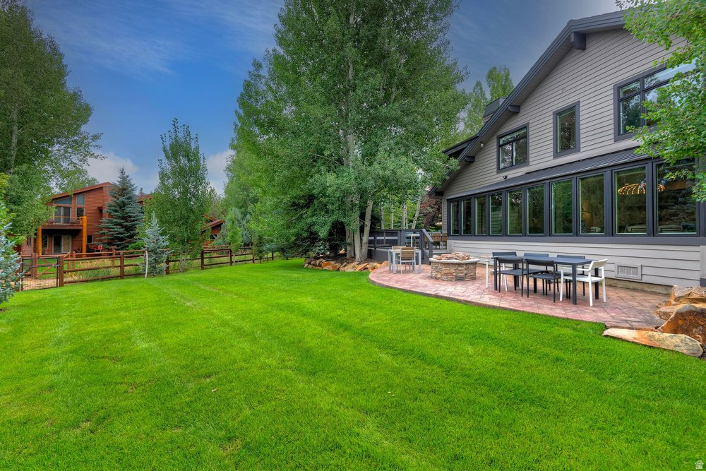 5200 HAYSTACK CT