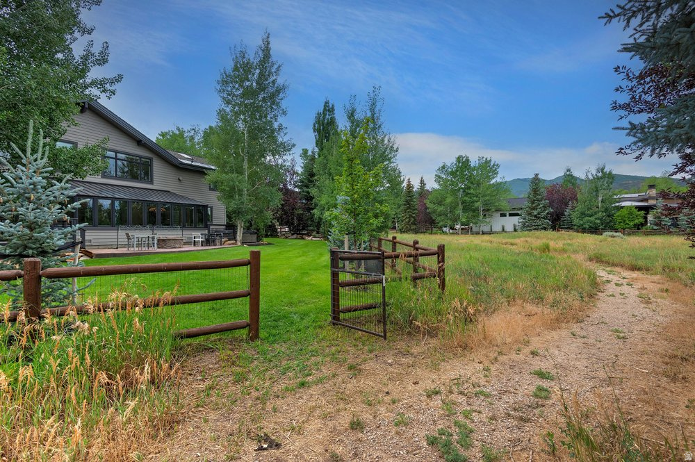 5200 HAYSTACK CT