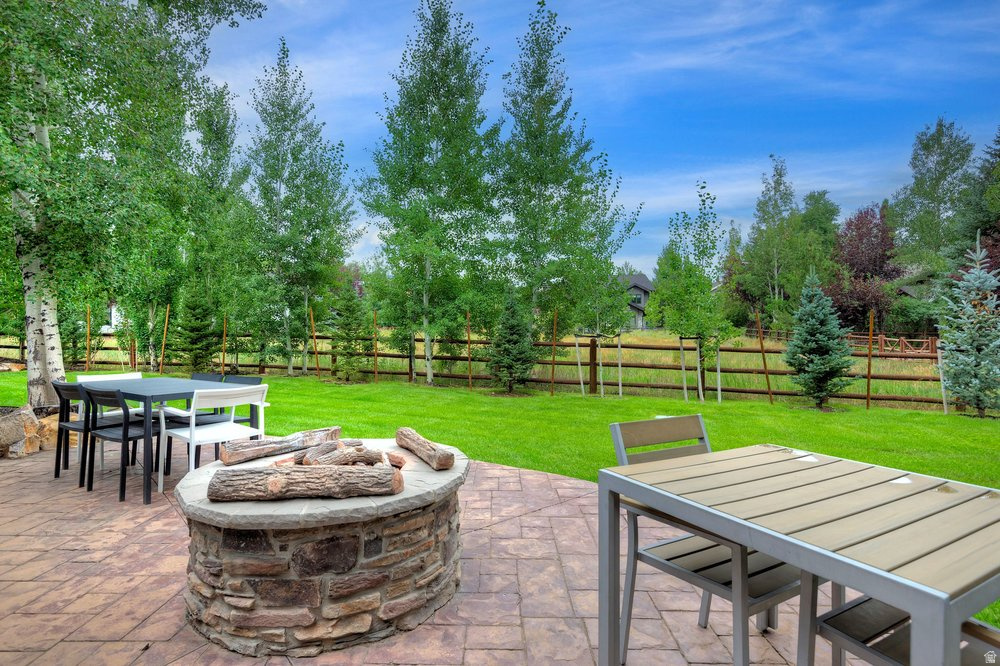 5200 HAYSTACK CT