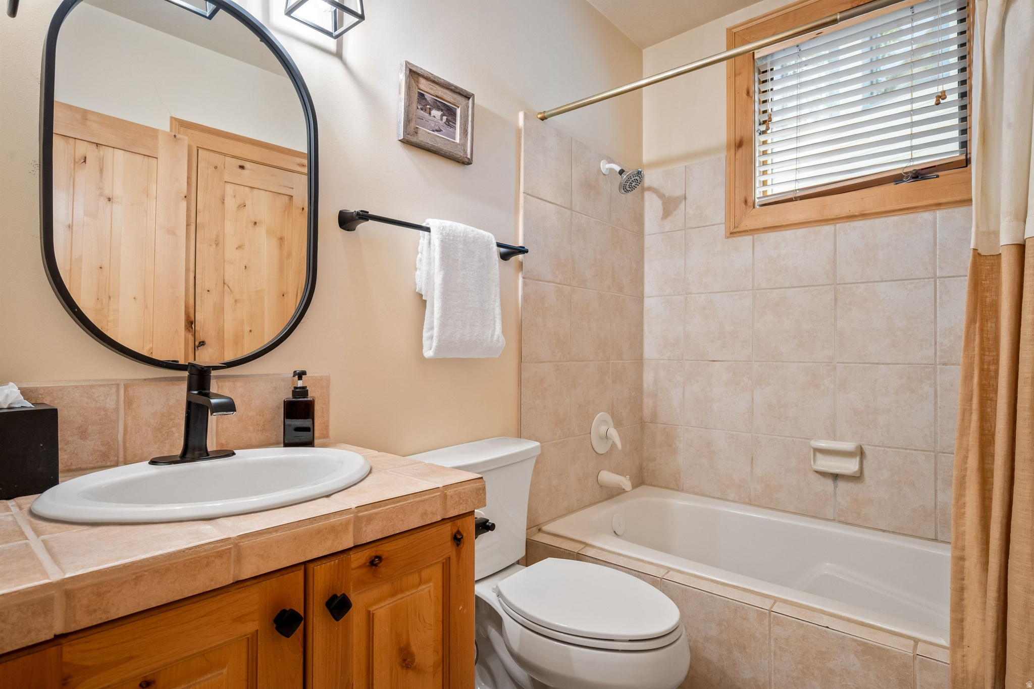 556 DEER VALLEY LOOP #B