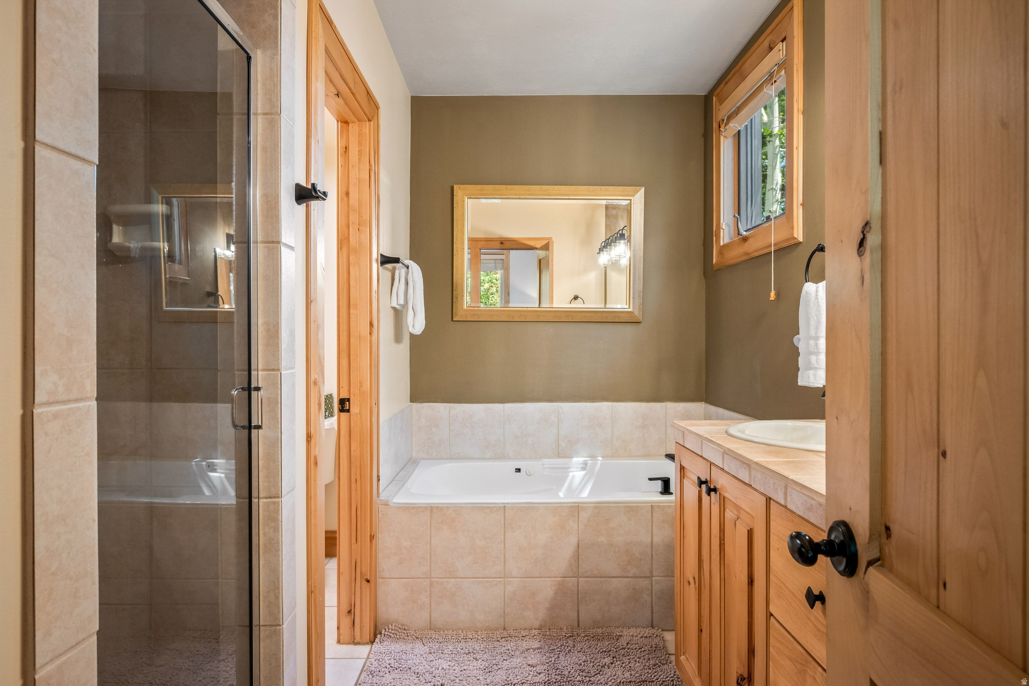 556 DEER VALLEY LOOP #B