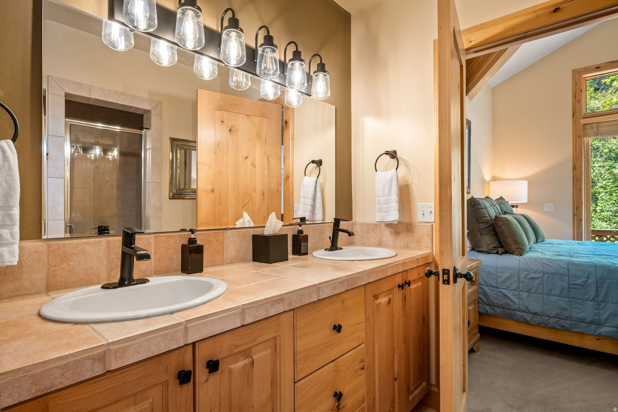 556 DEER VALLEY LOOP #B