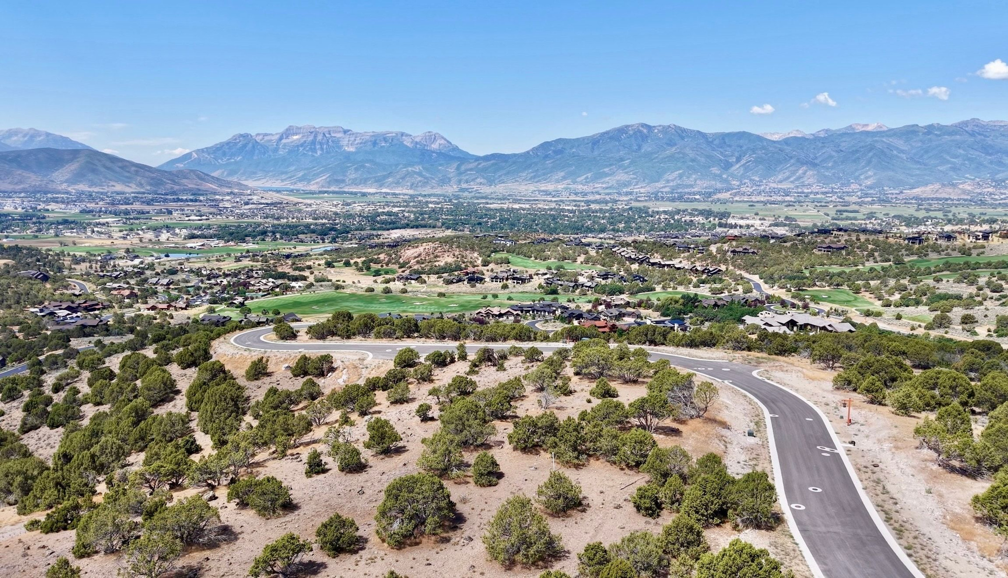 2918 E MOUNT AIRE DR Unit: 825