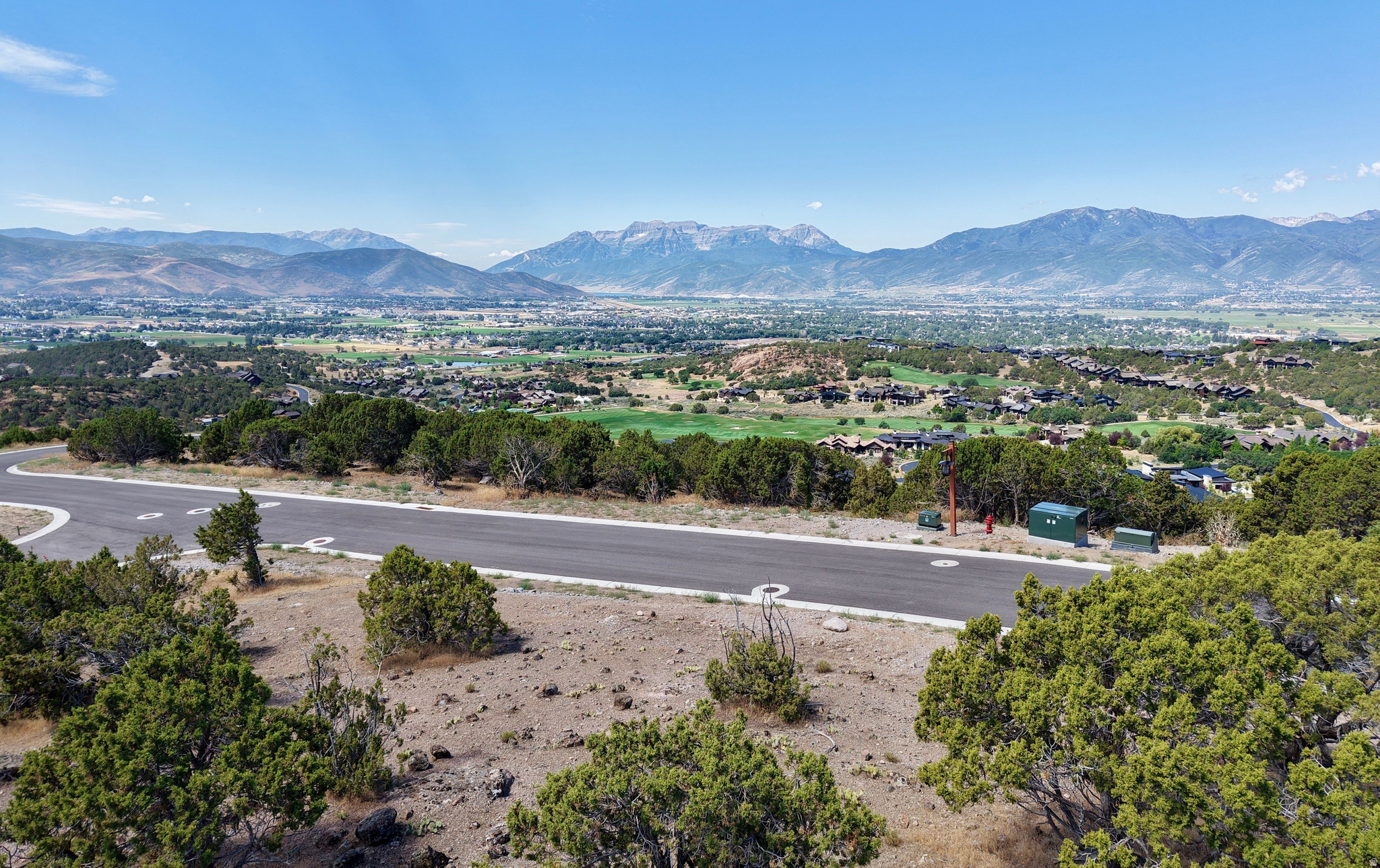 2918 E MOUNT AIRE DR Unit: 825