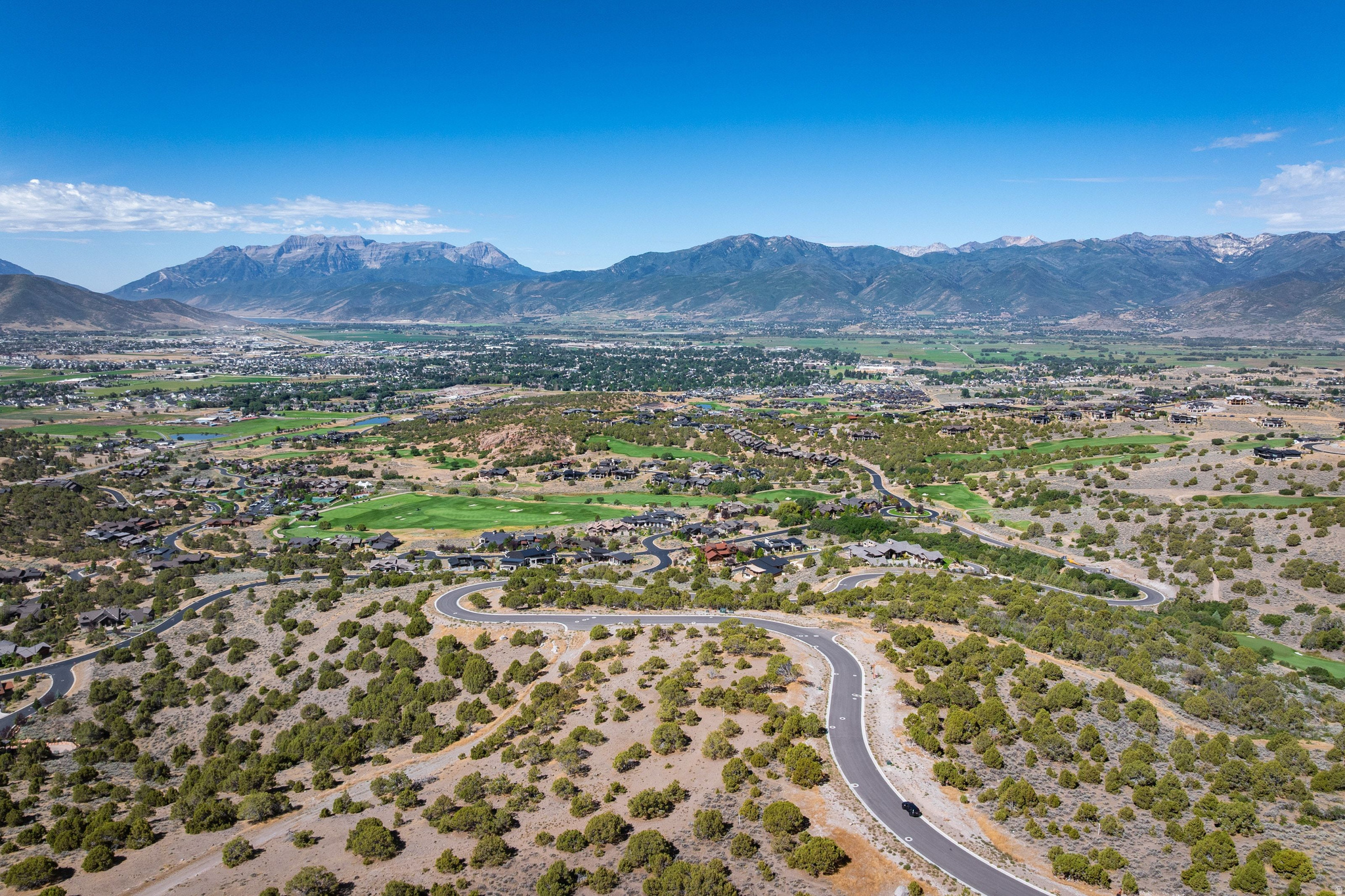 2918 E MOUNT AIRE DR Unit: 825