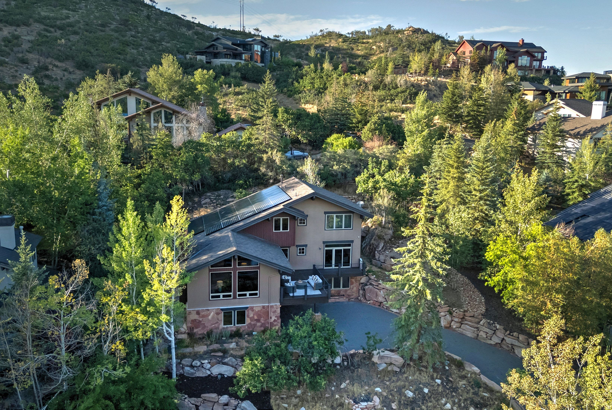 2068 MAHRE DR
