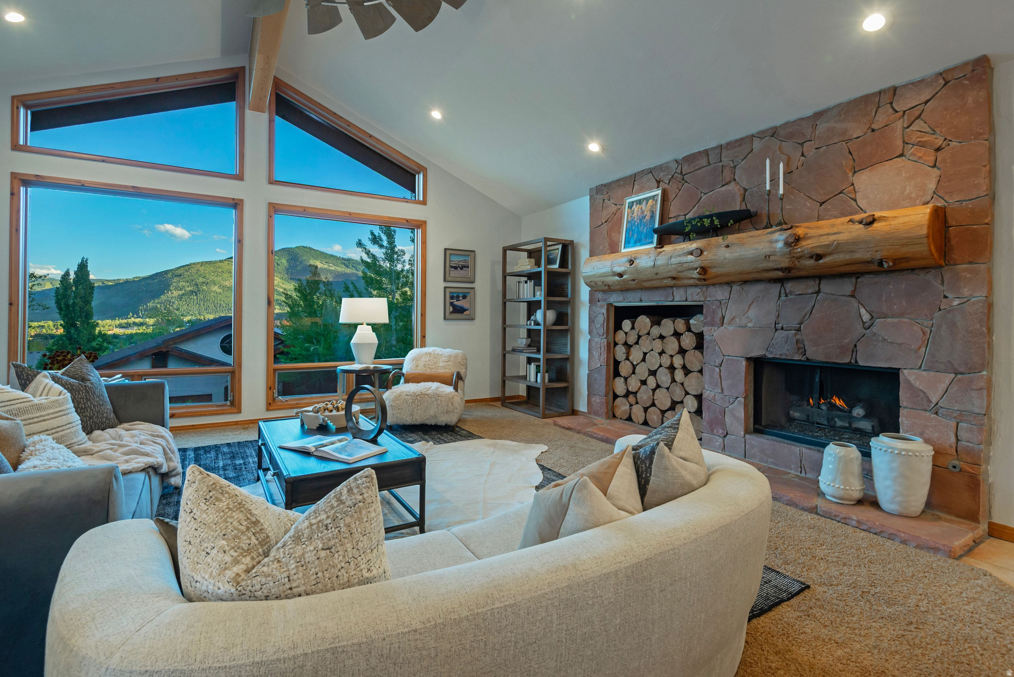 2068 MAHRE DR