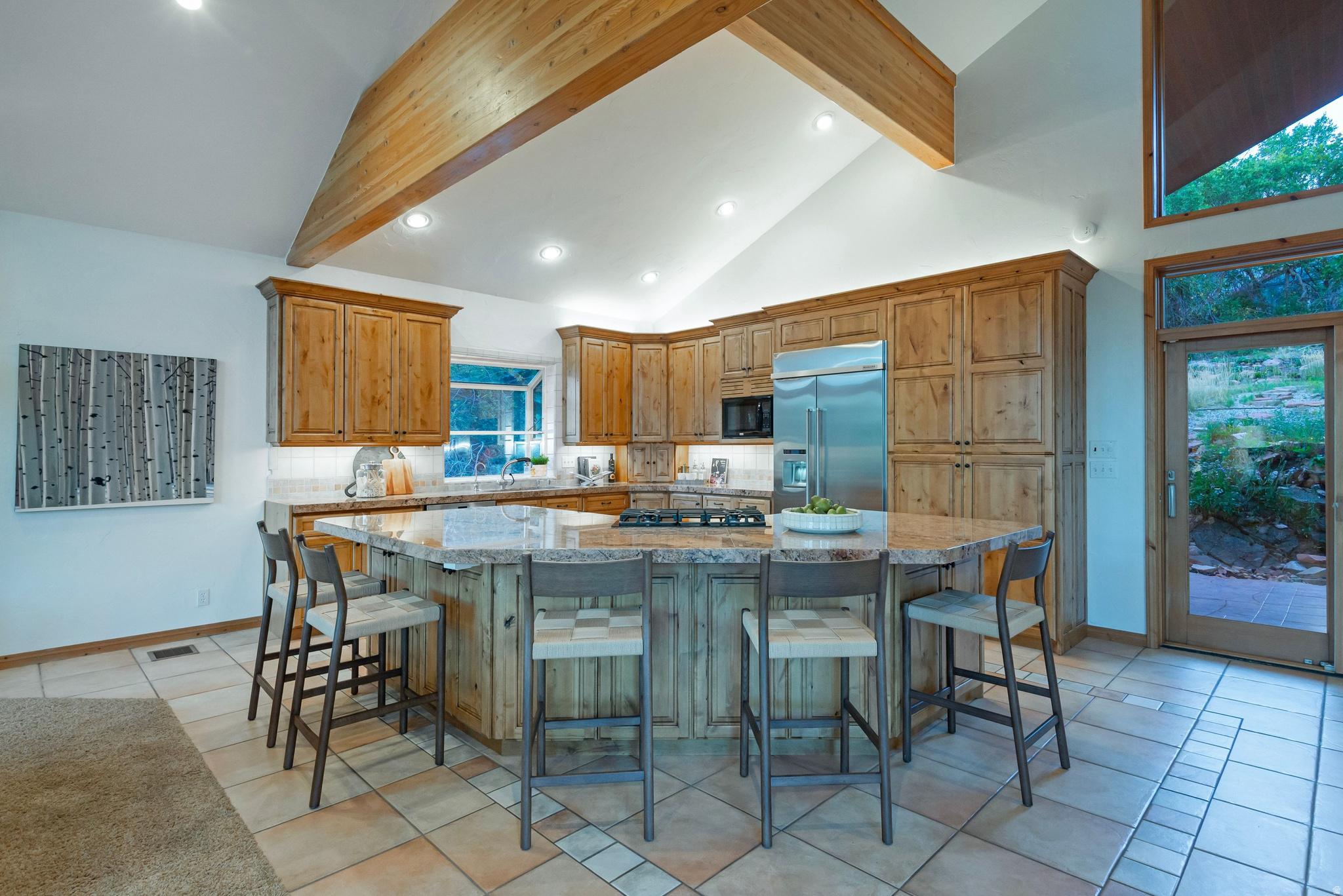 2068 MAHRE DR