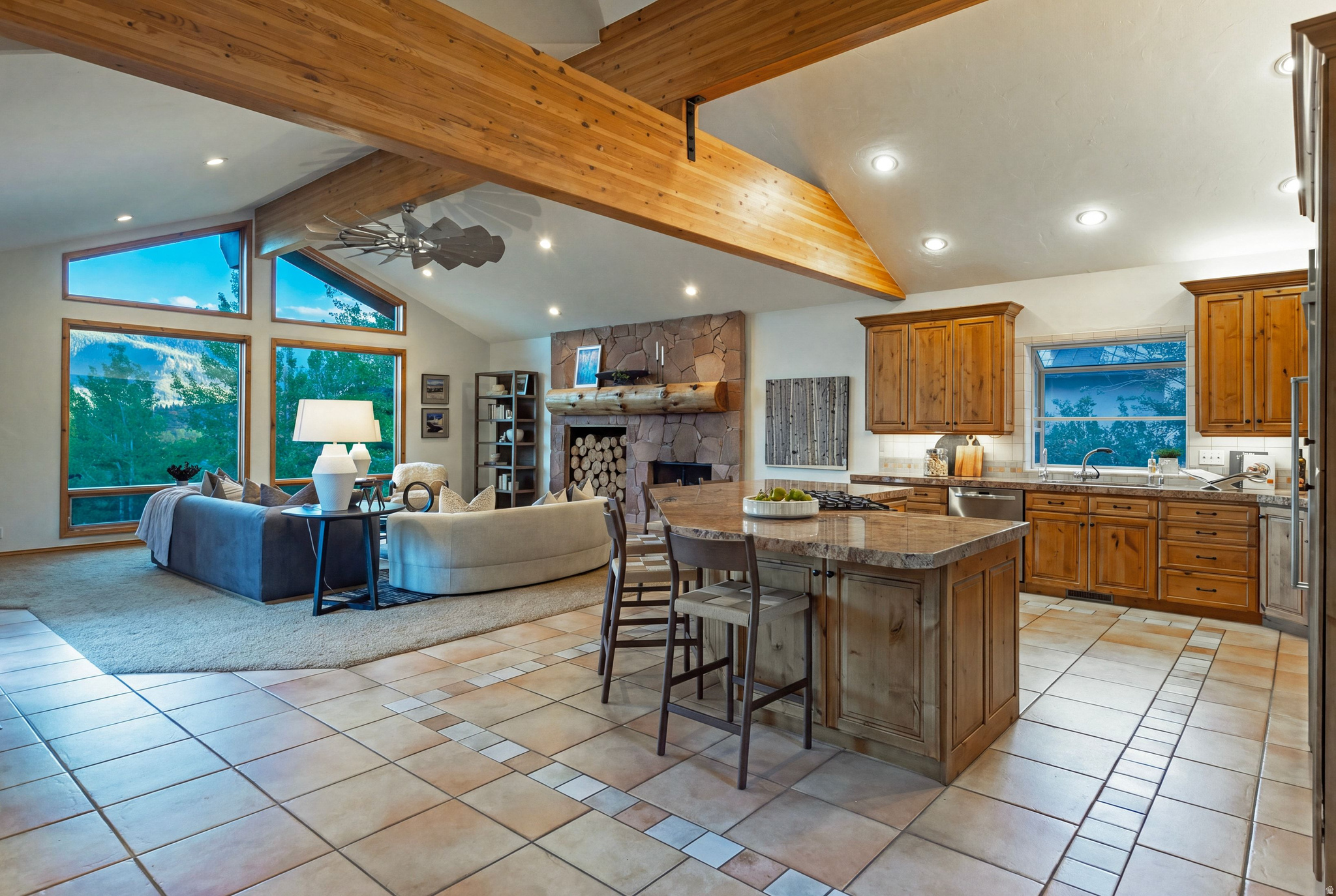 2068 MAHRE DR