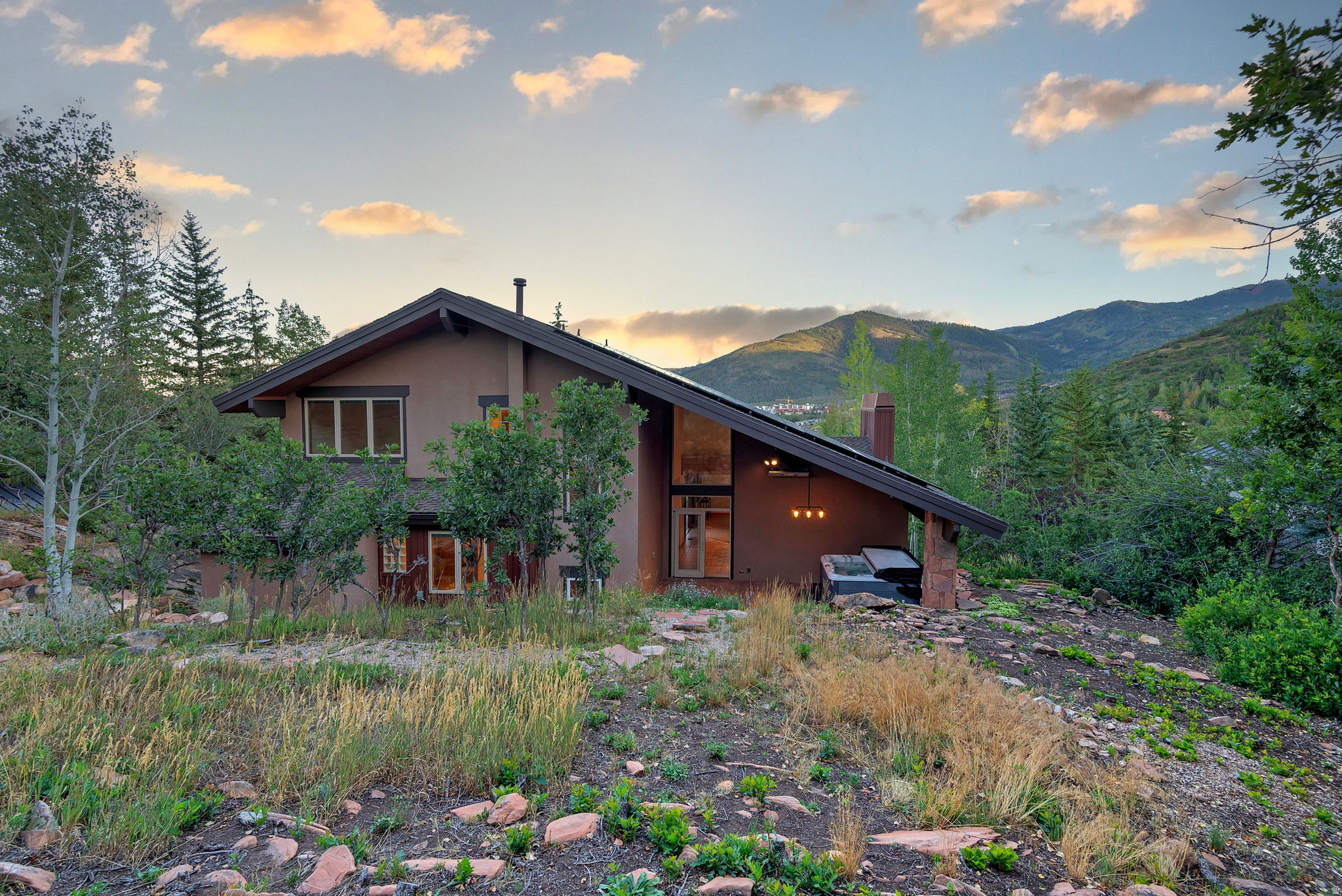2068 MAHRE DR