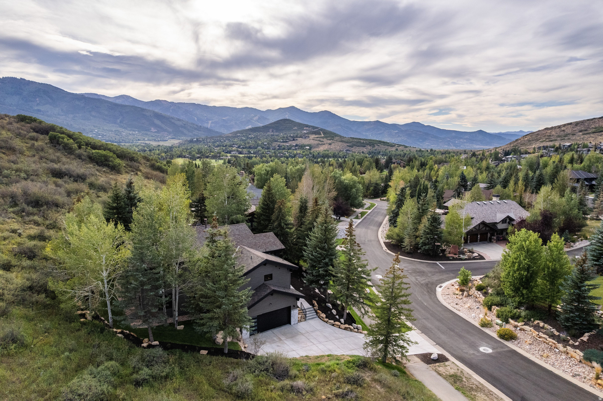 2542 SILVER CLOUD DR