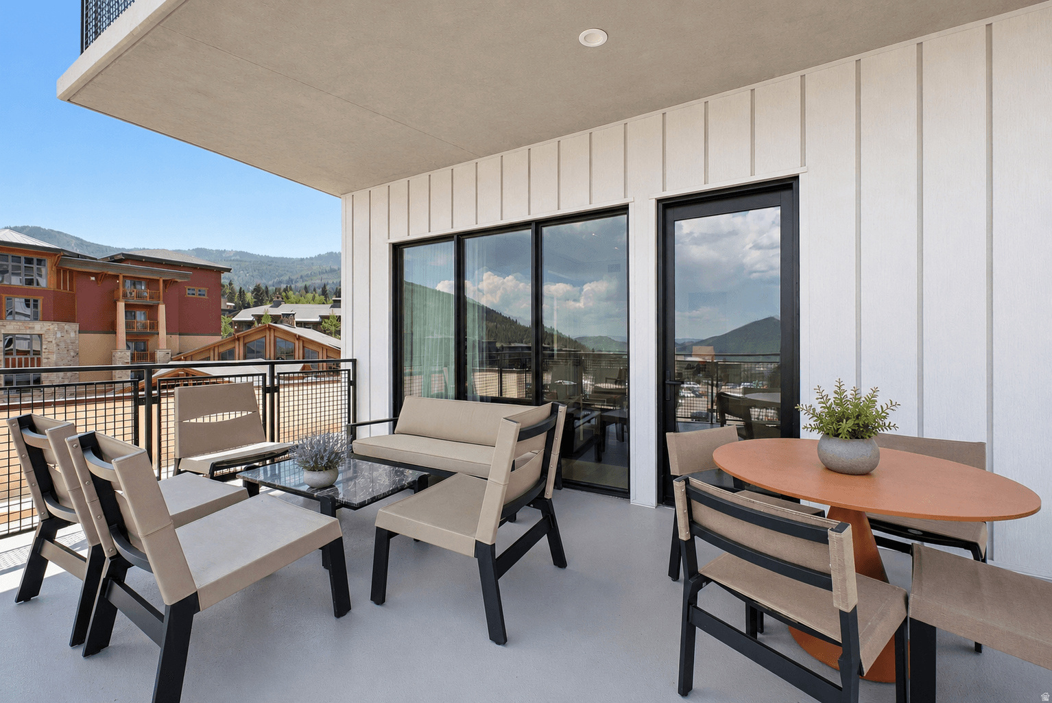 2417 W HIGH MOUNTAIN RD #3211