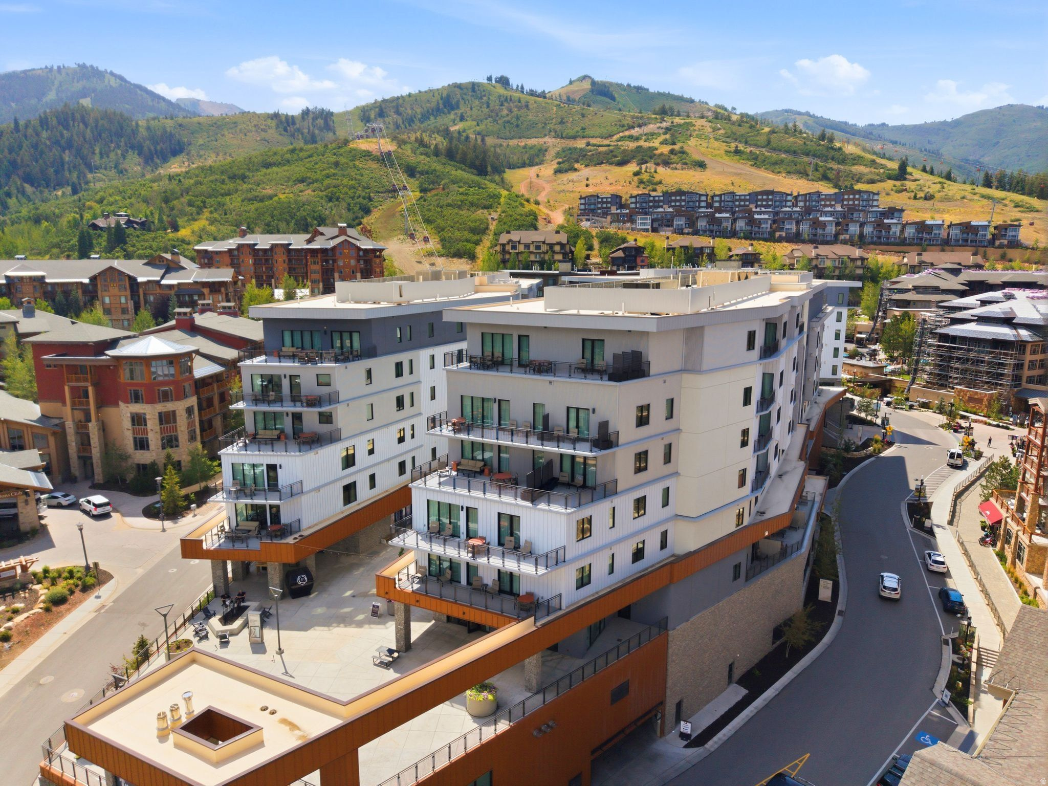 2417 W HIGH MOUNTAIN RD #3211