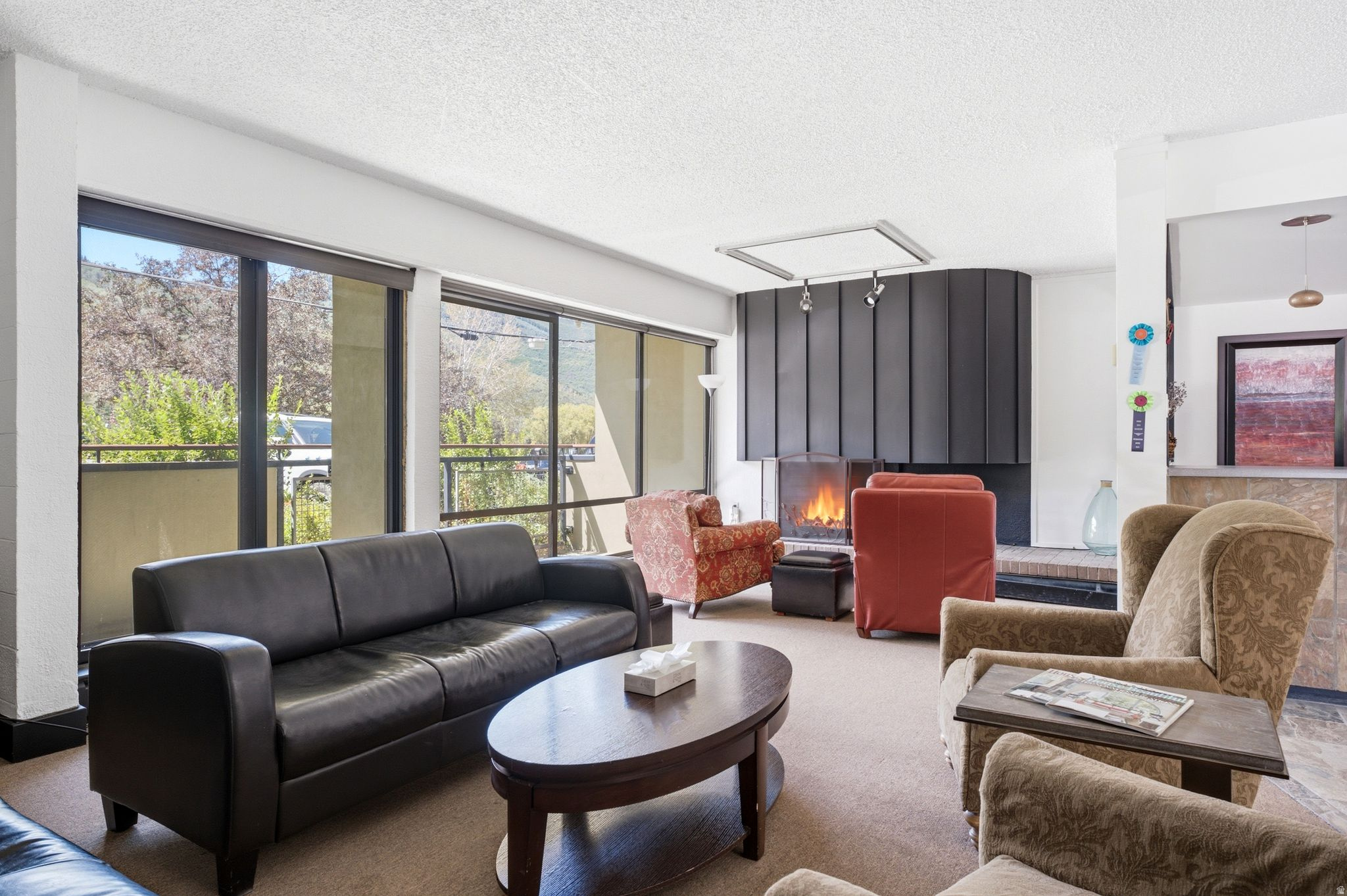 1482 EMPIRE AVE #200