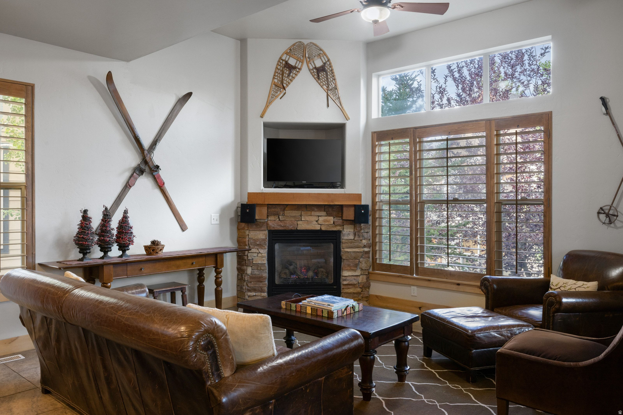 5604 N KODIAK WAY