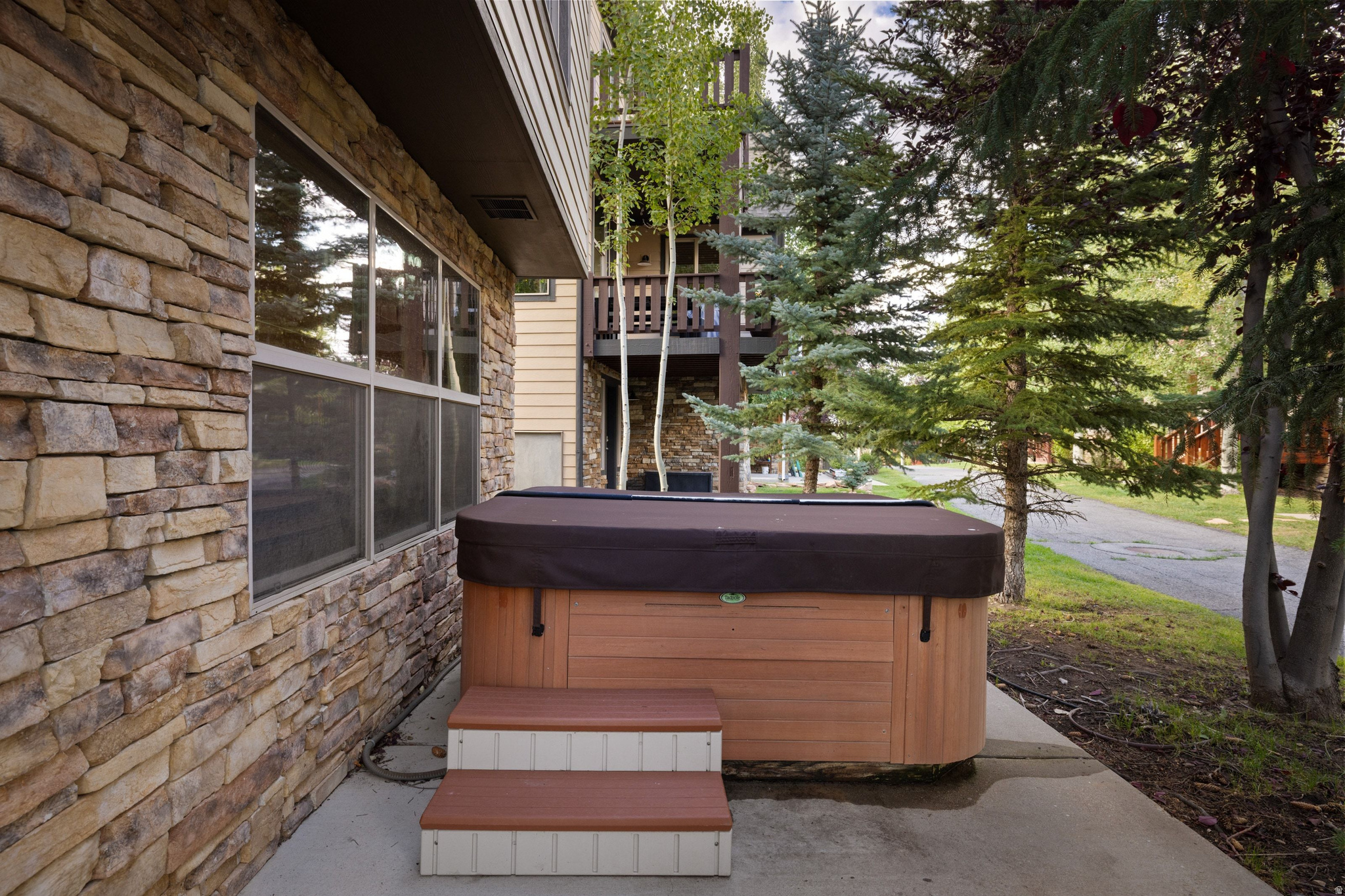5604 N KODIAK WAY